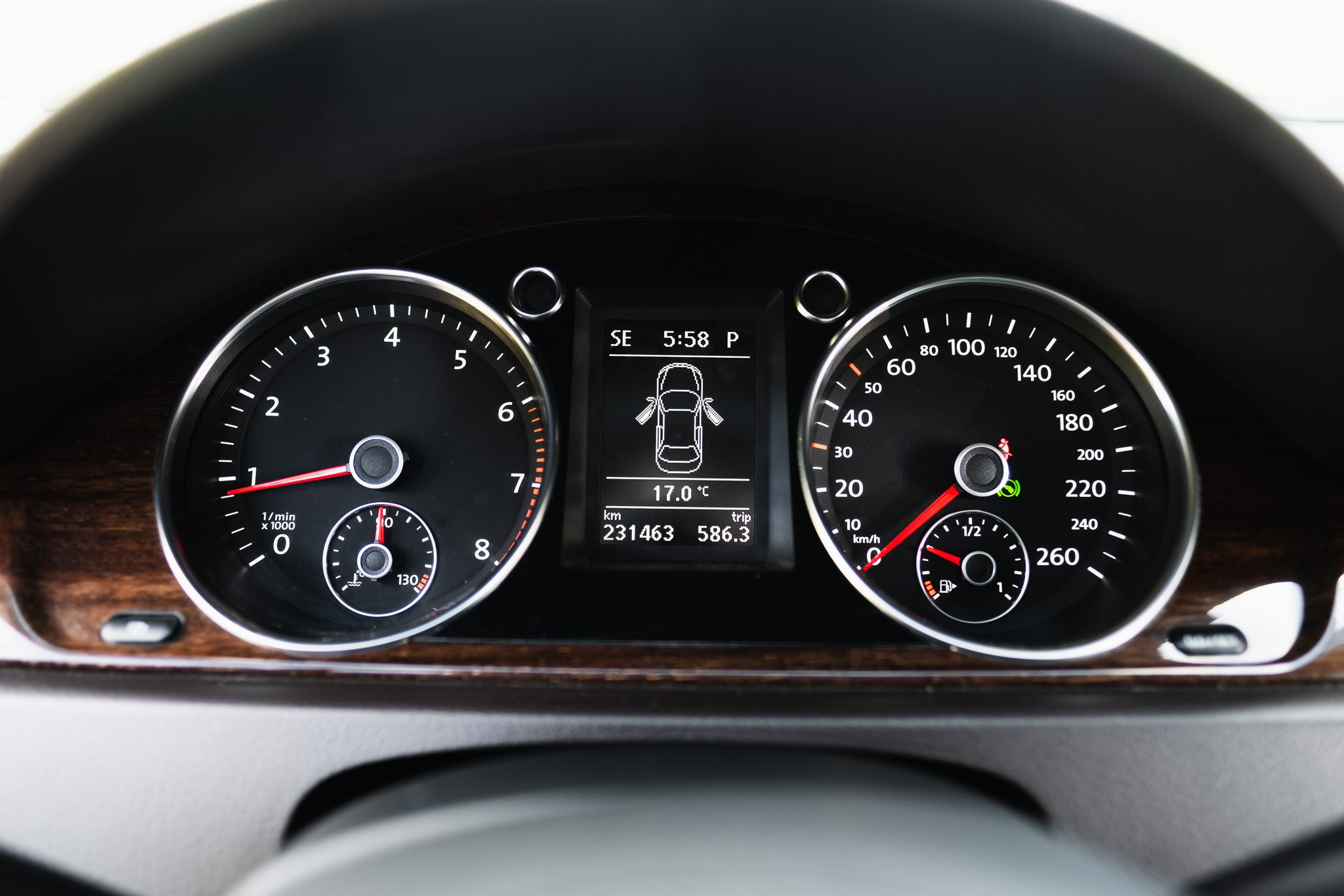 VW passat. LOHA VISUALS — AUTOMOTIVE PHOTOGRAPHY