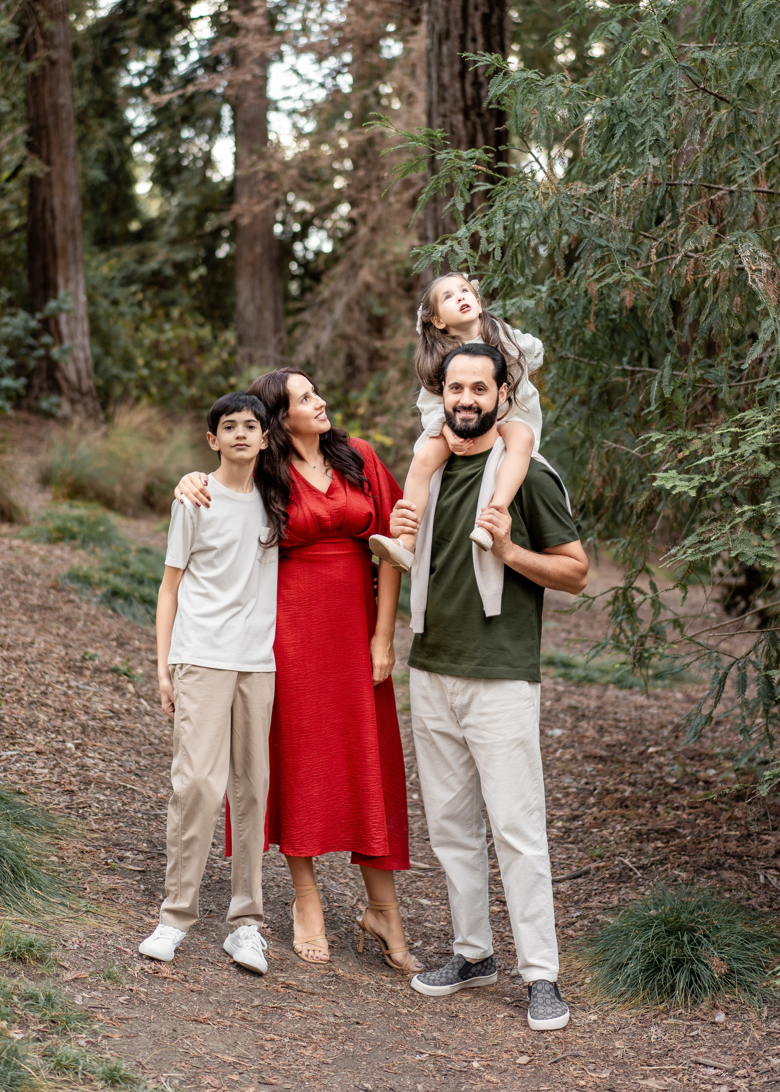 Mikhailov family. Family photographer in Sacramento | Sofia Pavenko