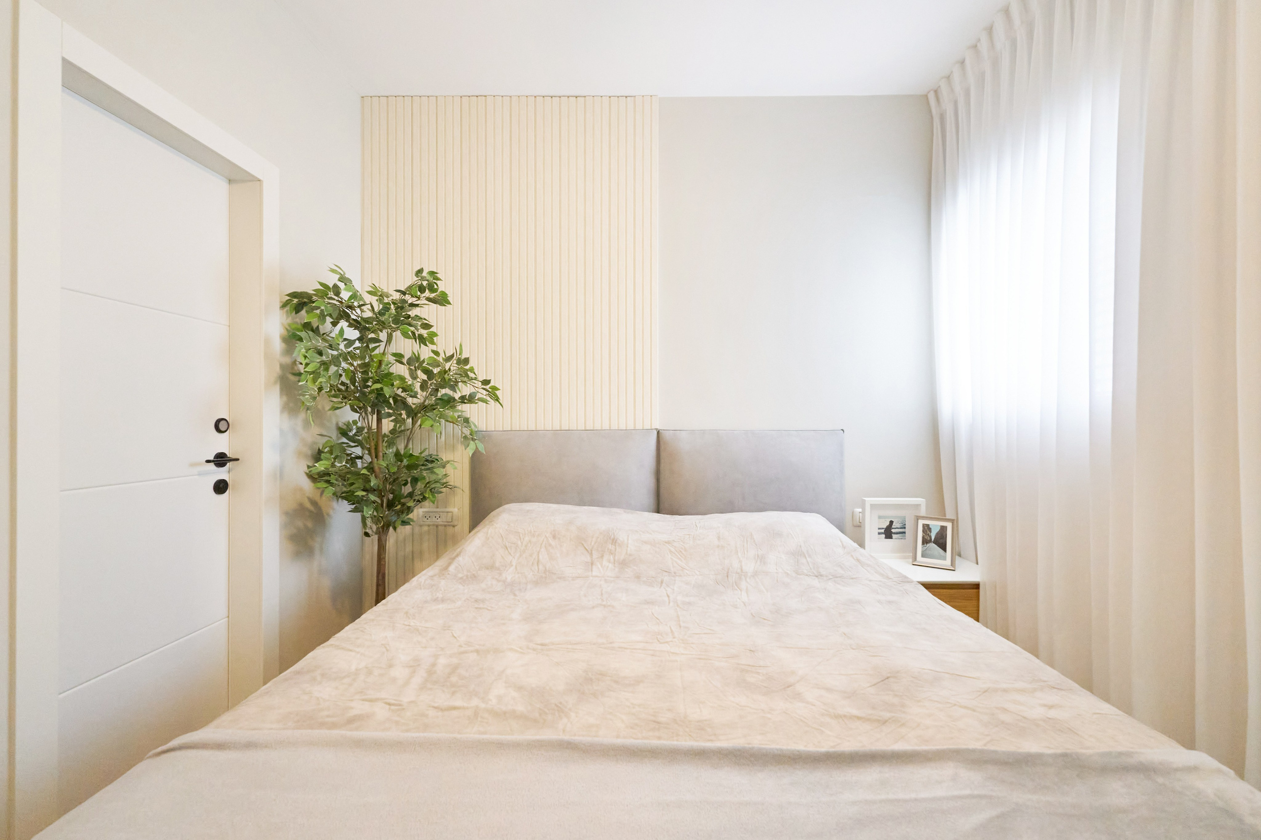 Interior. צלם אלכס ברט בישראל