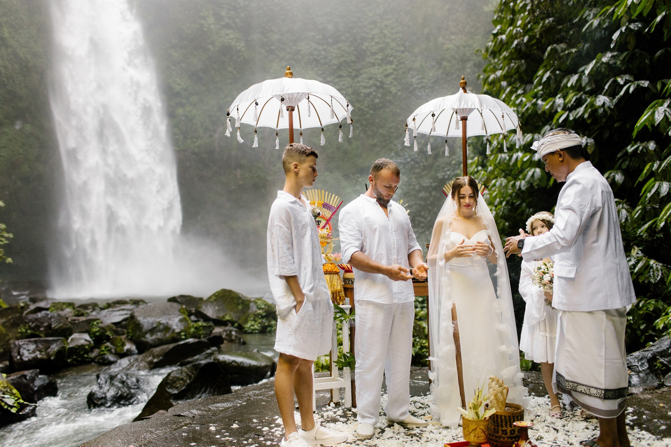 Family wedding. Getitfeel — Aesthetic Photography and Videography
