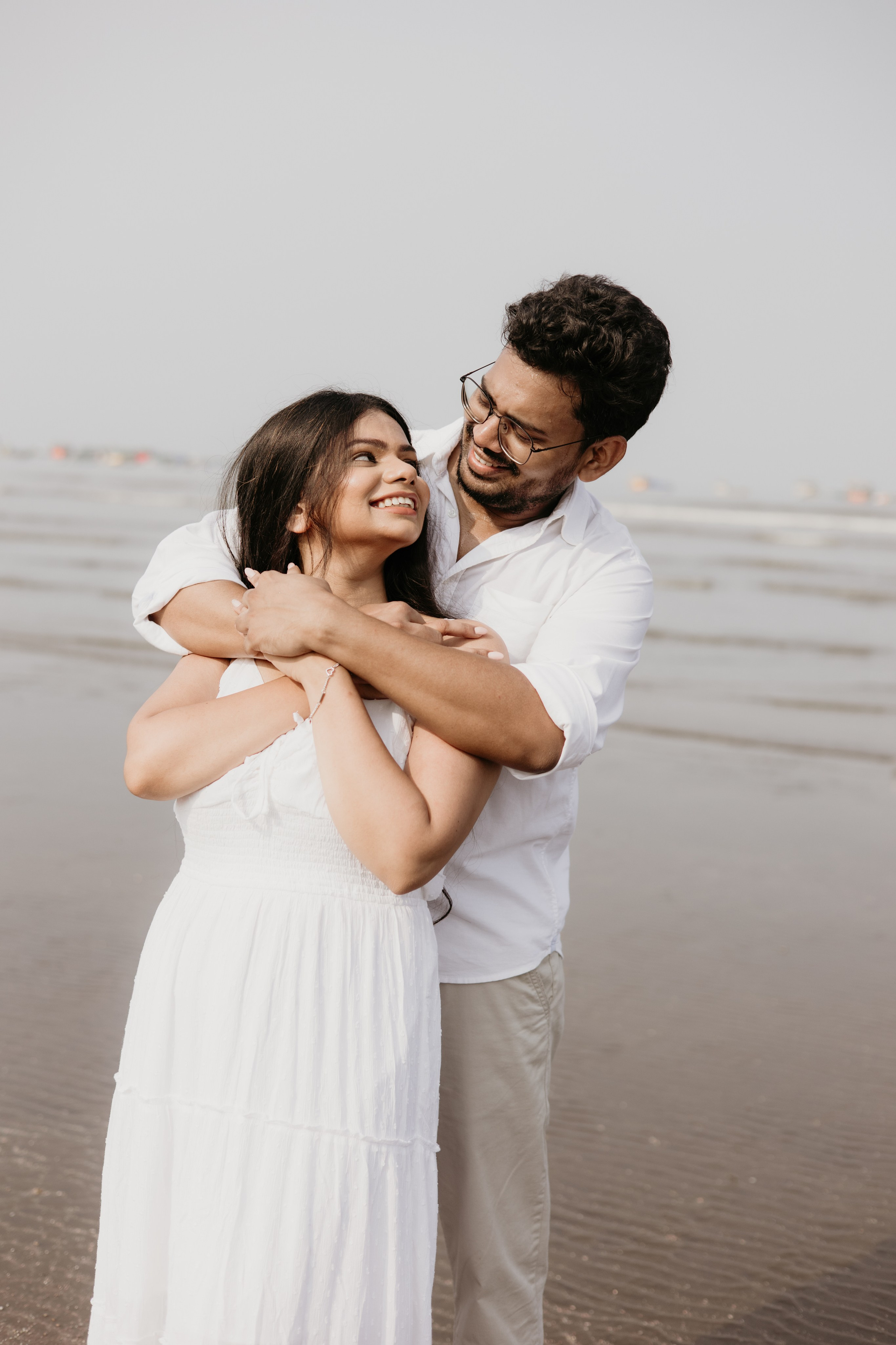 COUPLE SESSIONS. Love Emotions Weddings