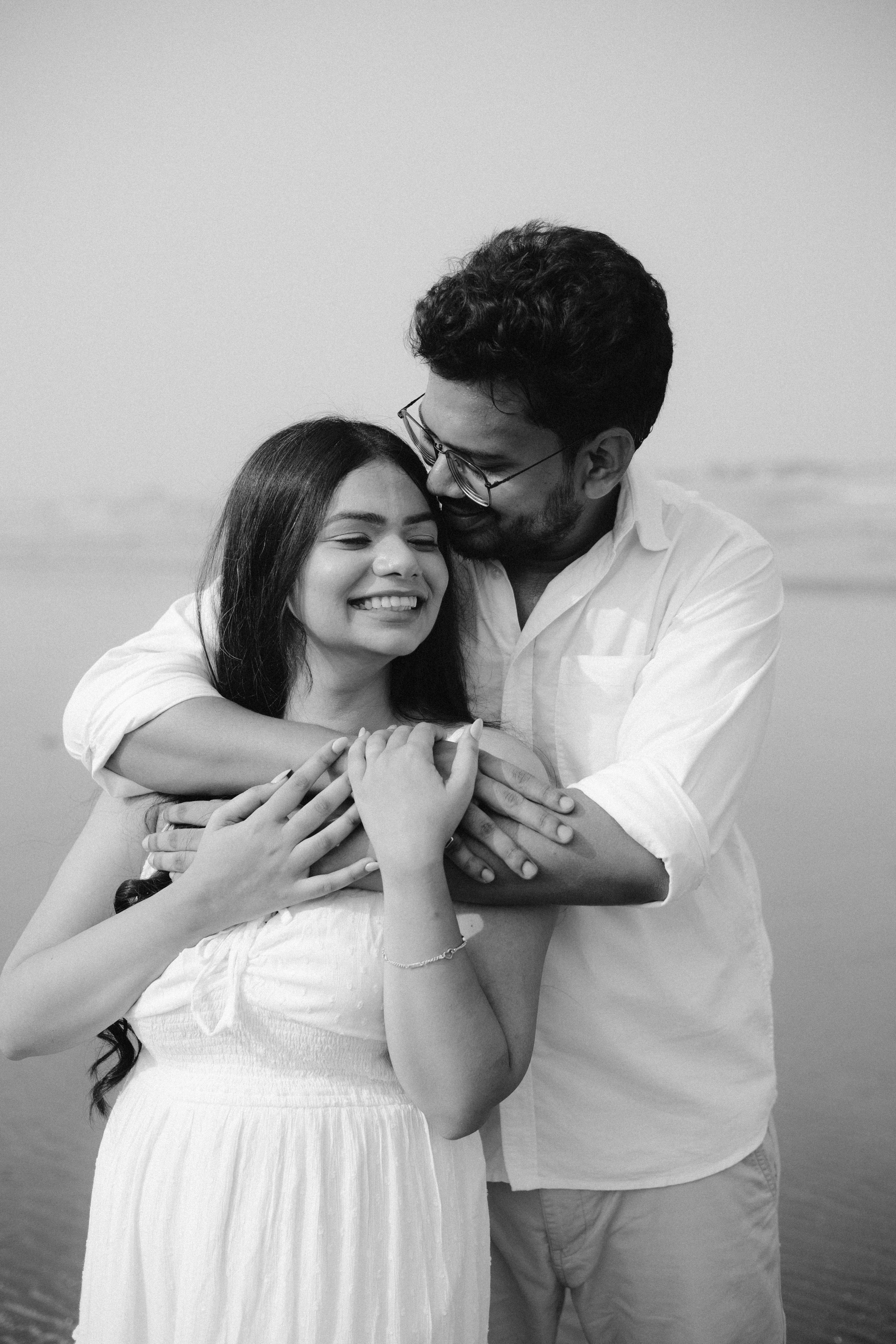 COUPLE SESSIONS. Love Emotions Weddings