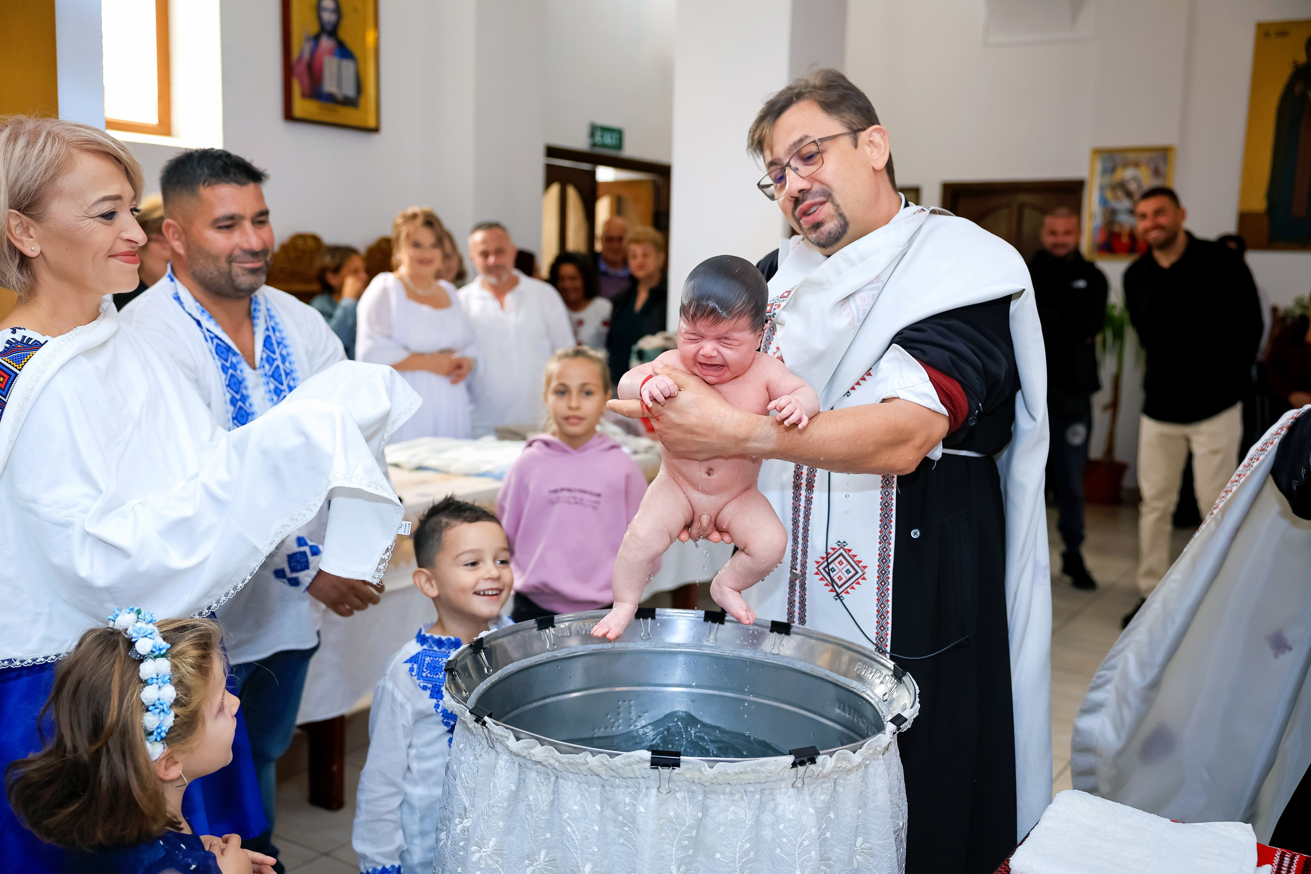 Andrei Sebastian. Moments By Gub