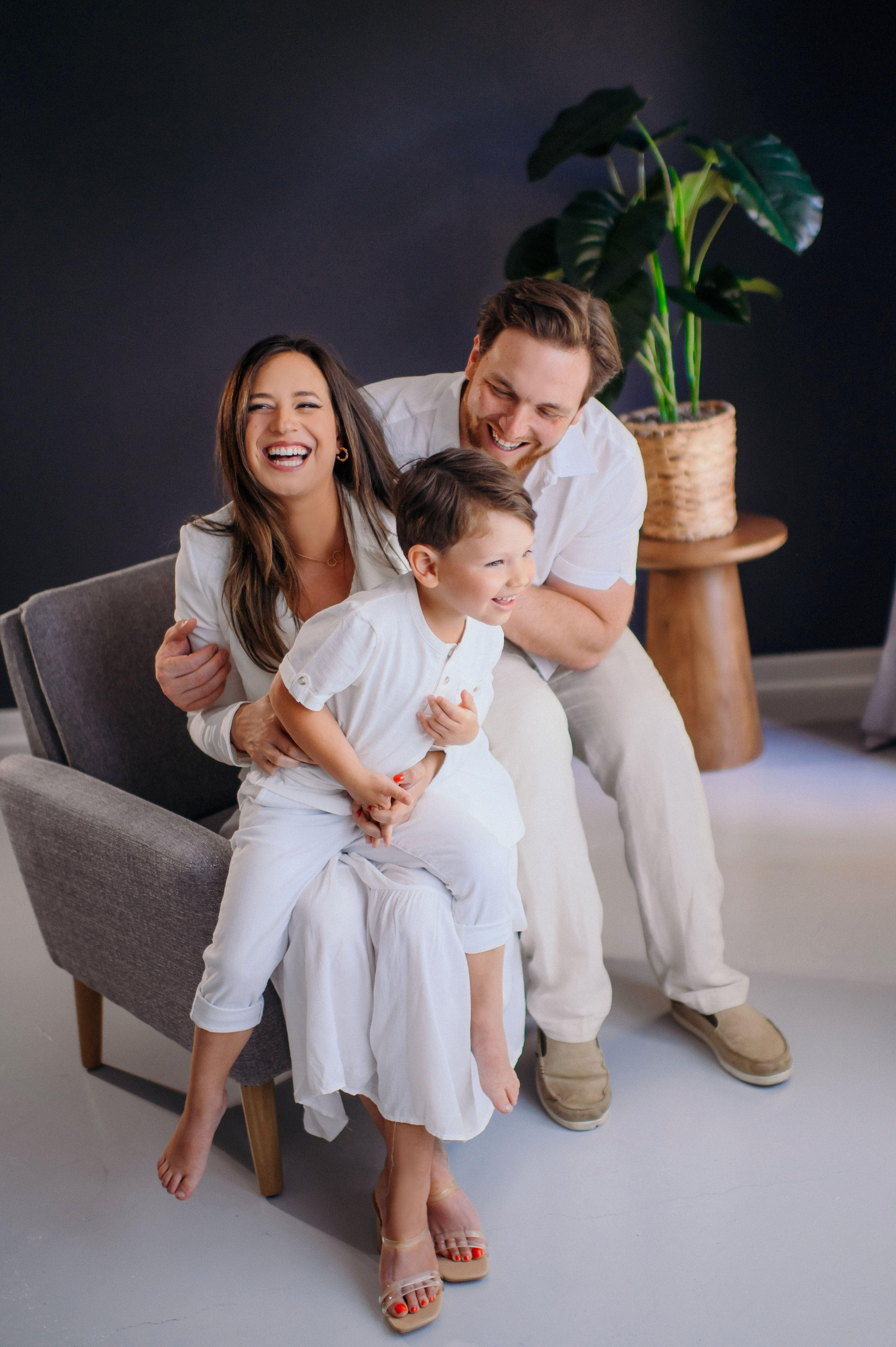 Amanda, Sam and Hayes. Wedding, maternity and family photographer in Charlotte Tasha Minn