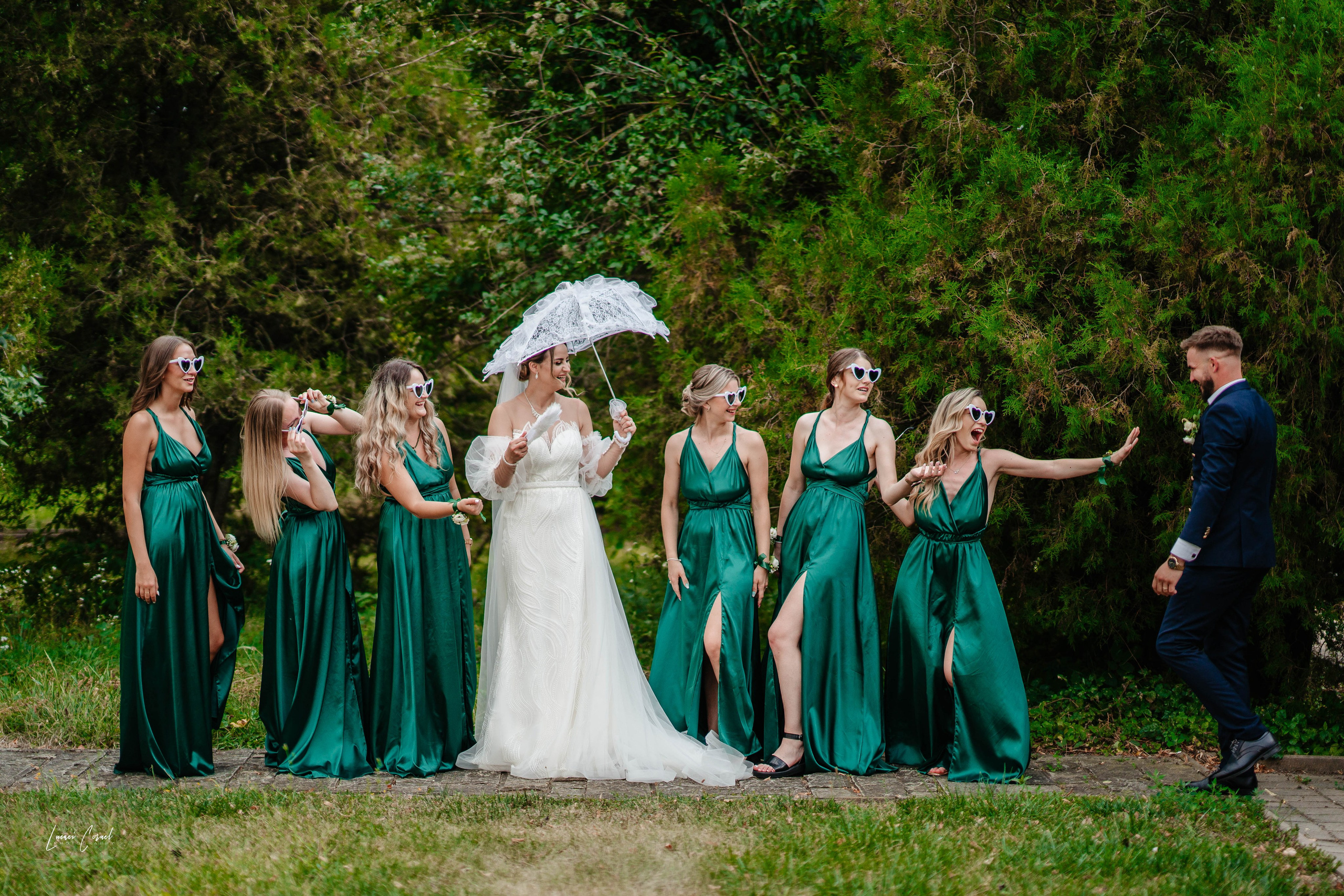 Fotograf de Nuntă Profesional — Fotografie Jurnalistică și Clasică pentru Amintiri de Neuitat. Fotograf de nuntă, corporate, botezuri, majorate și aniversări Roman, Lucaci Cornel