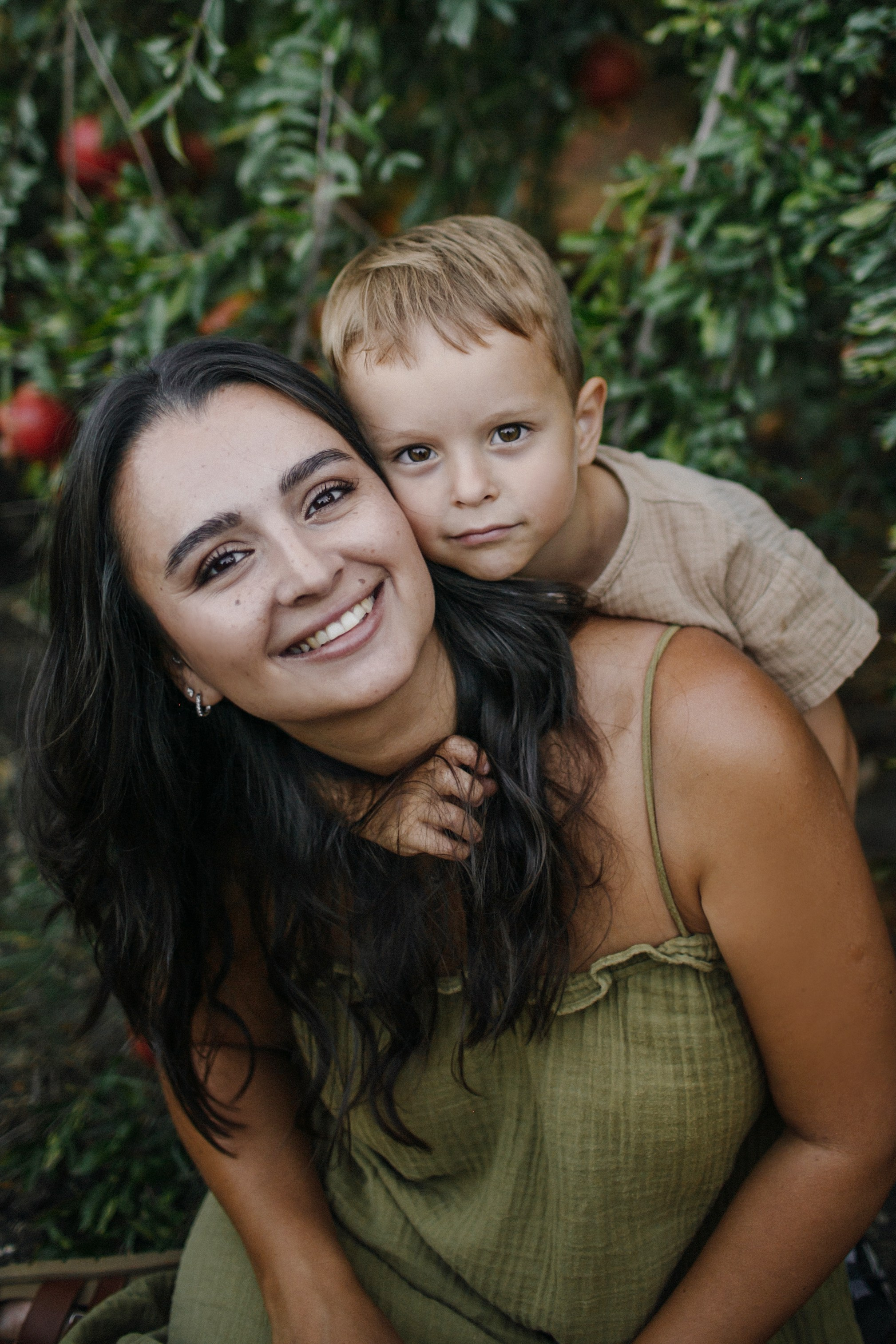 Binyamina garden. Family photographer in Israel