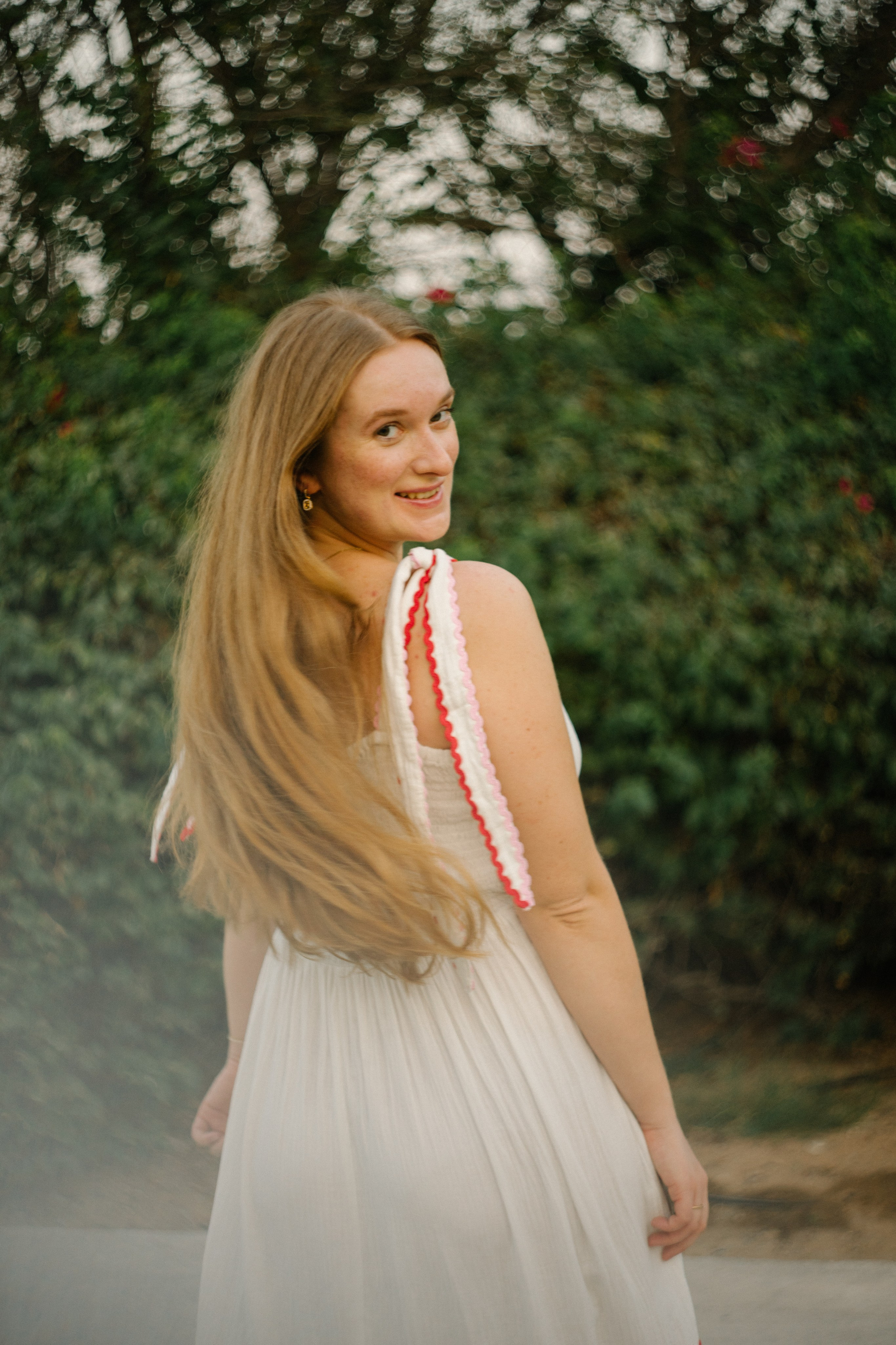 Um Al Amarat Park Pregnancy. Professional Photographer Abu Dhabi, Dubai — Yulia Ismoilova | 2025