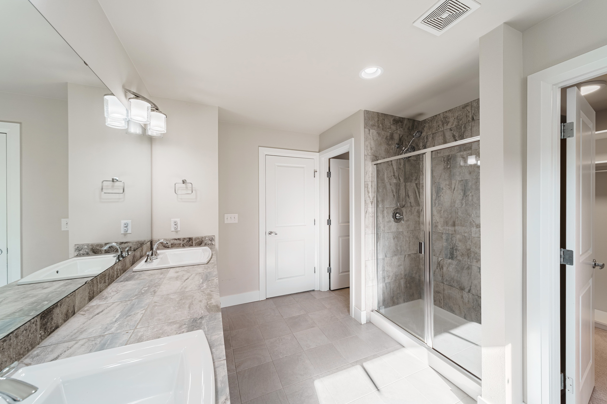 Real Estate photography. Washington state. EVAN ARISTOV WEDDING PHOTOGRAPHY — Seattle Wedding Photographer