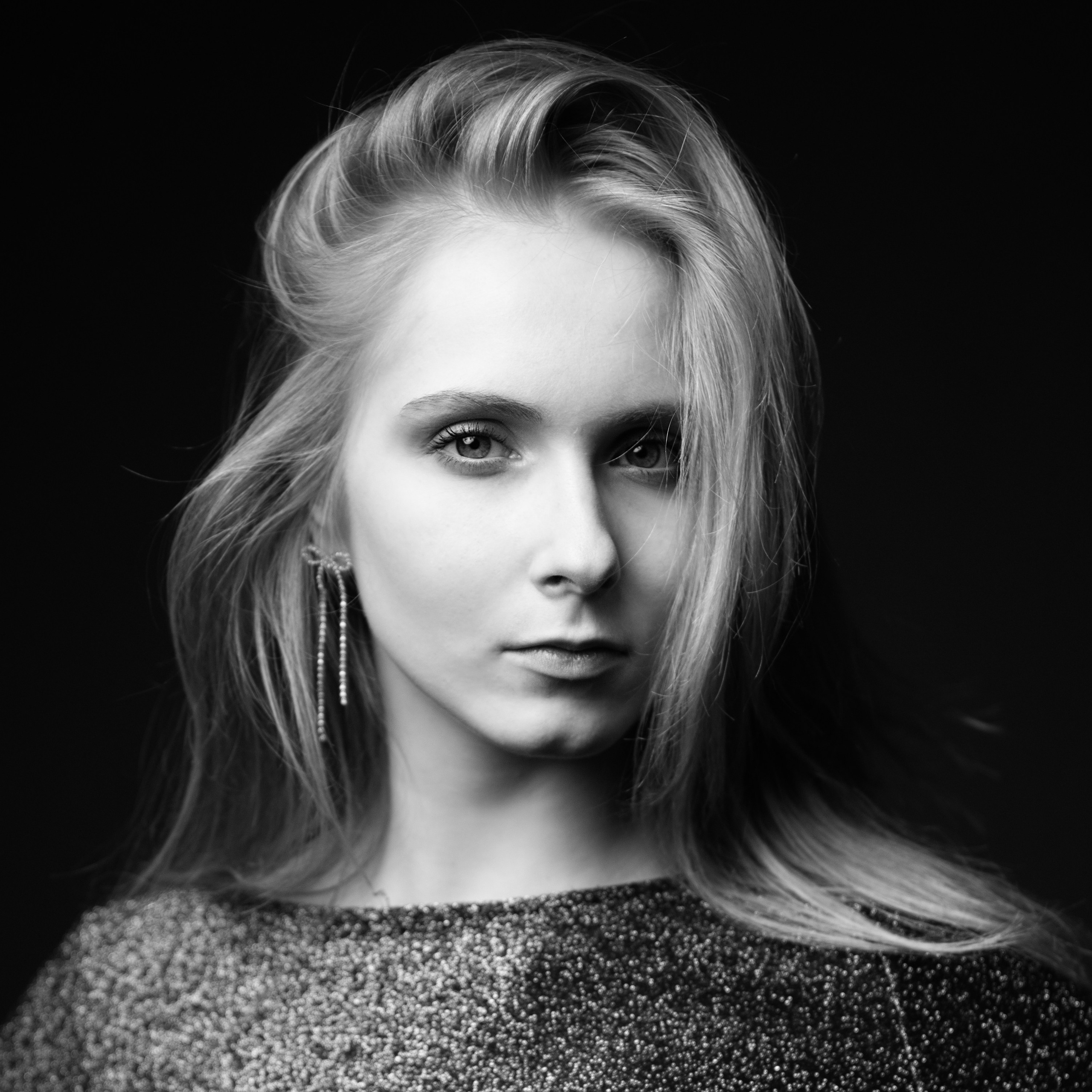 CILVĒKI. Fotogrāfs Rīgā Aivars Tipsis