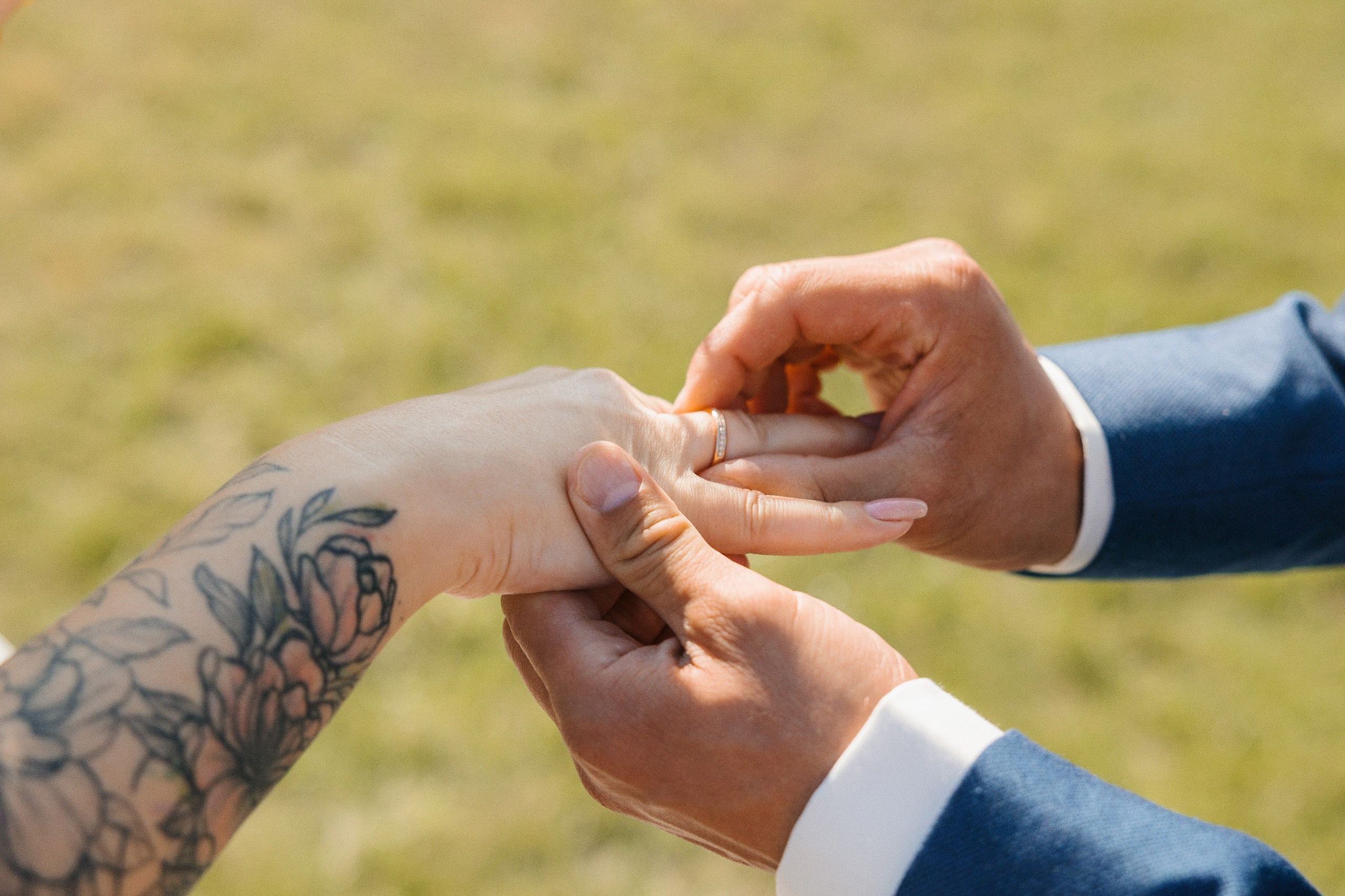 Летний свадебный фоторепортаж в Риге и Alberta Muiza. Евгений Тимофеев | Свадебный и контент-фотограф и видеограф в Риге