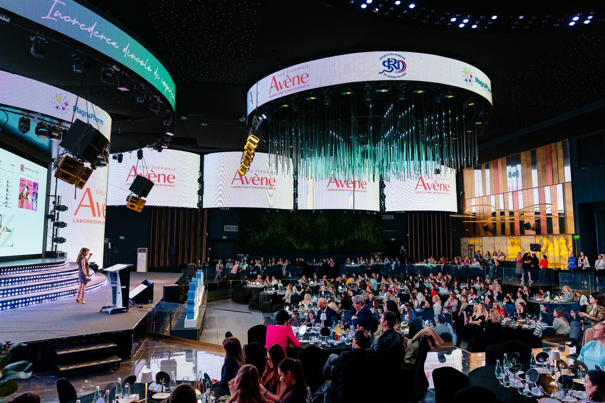 Fotografie Corporate Specializat in Lansări Produs si Serviciu. Fotograf Corporate Business