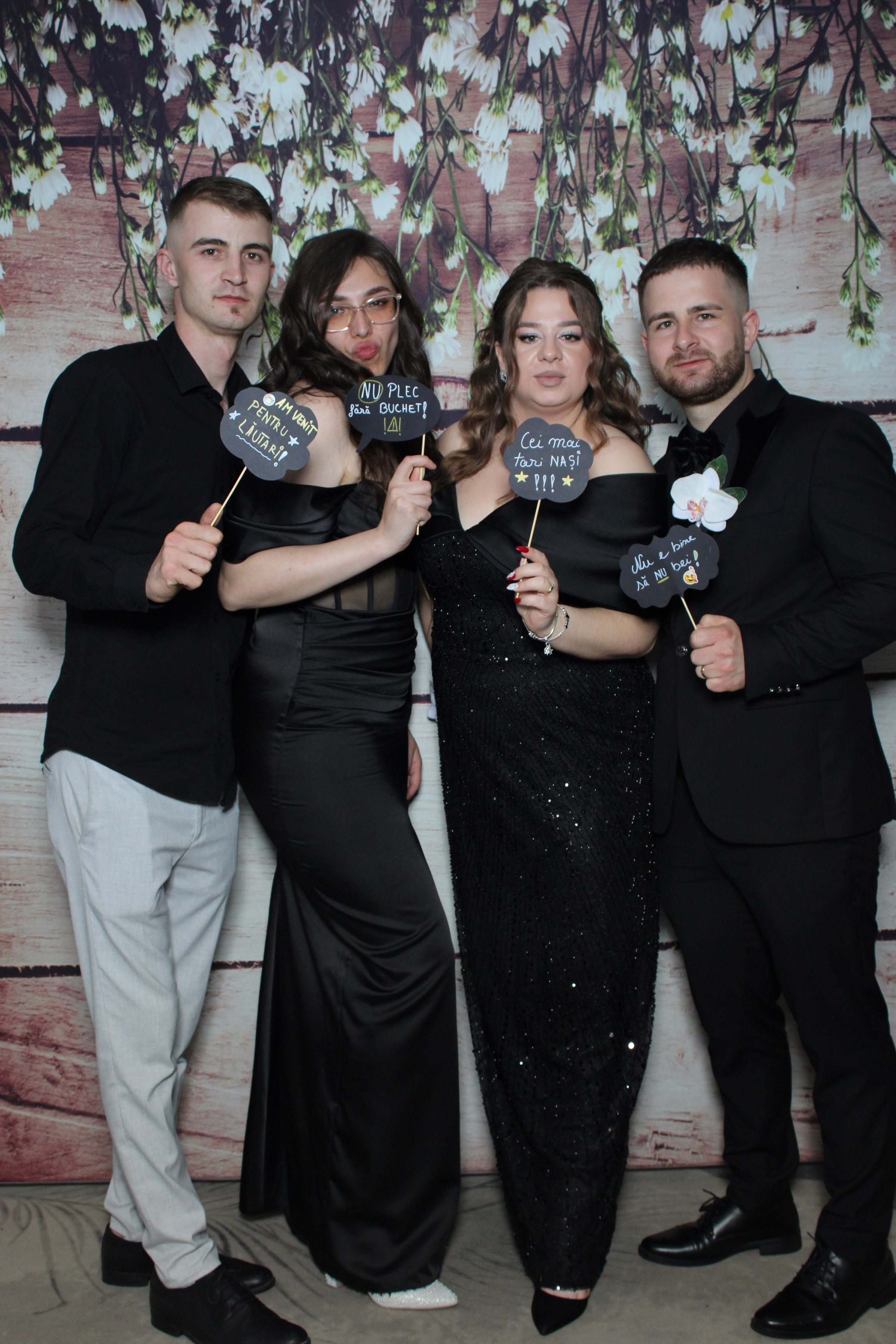 Nunta Denisa & Daniel – Zâmbete și distracție cu Oglinda Amintirilor Suceava