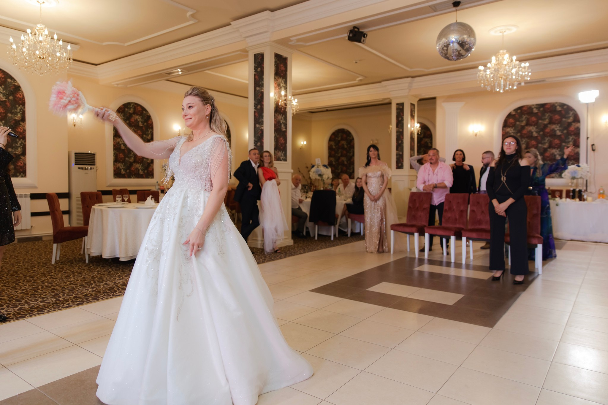 Mihai & Oana. Servicii foto-video profesionale, pentru momente de neuitat