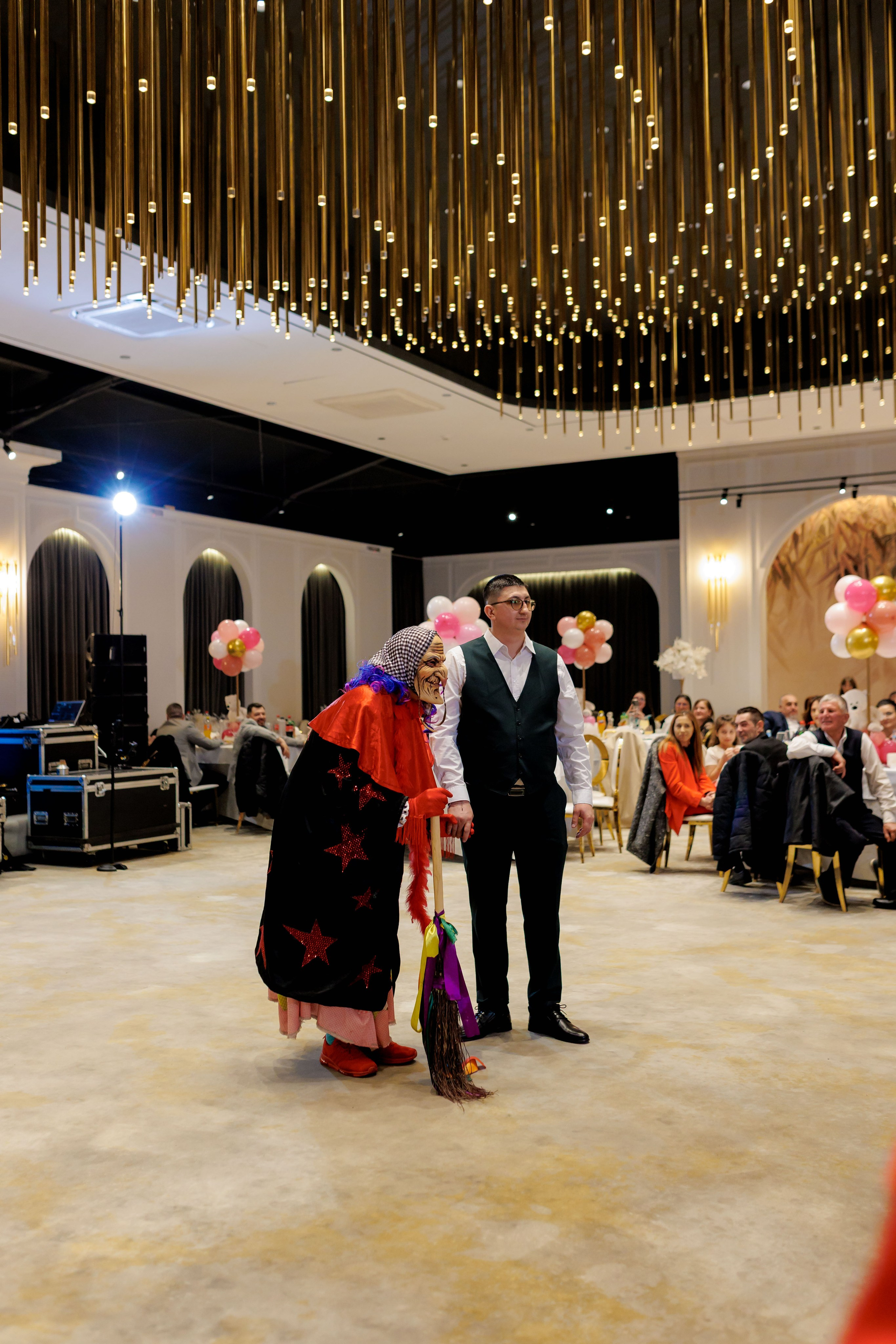 Povestea voastră, regizată de noi |Cristi Turculet Videograf Nuntă Suceava | wedding highlight. Servicii foto-video profesionale, pentru momente de neuitat