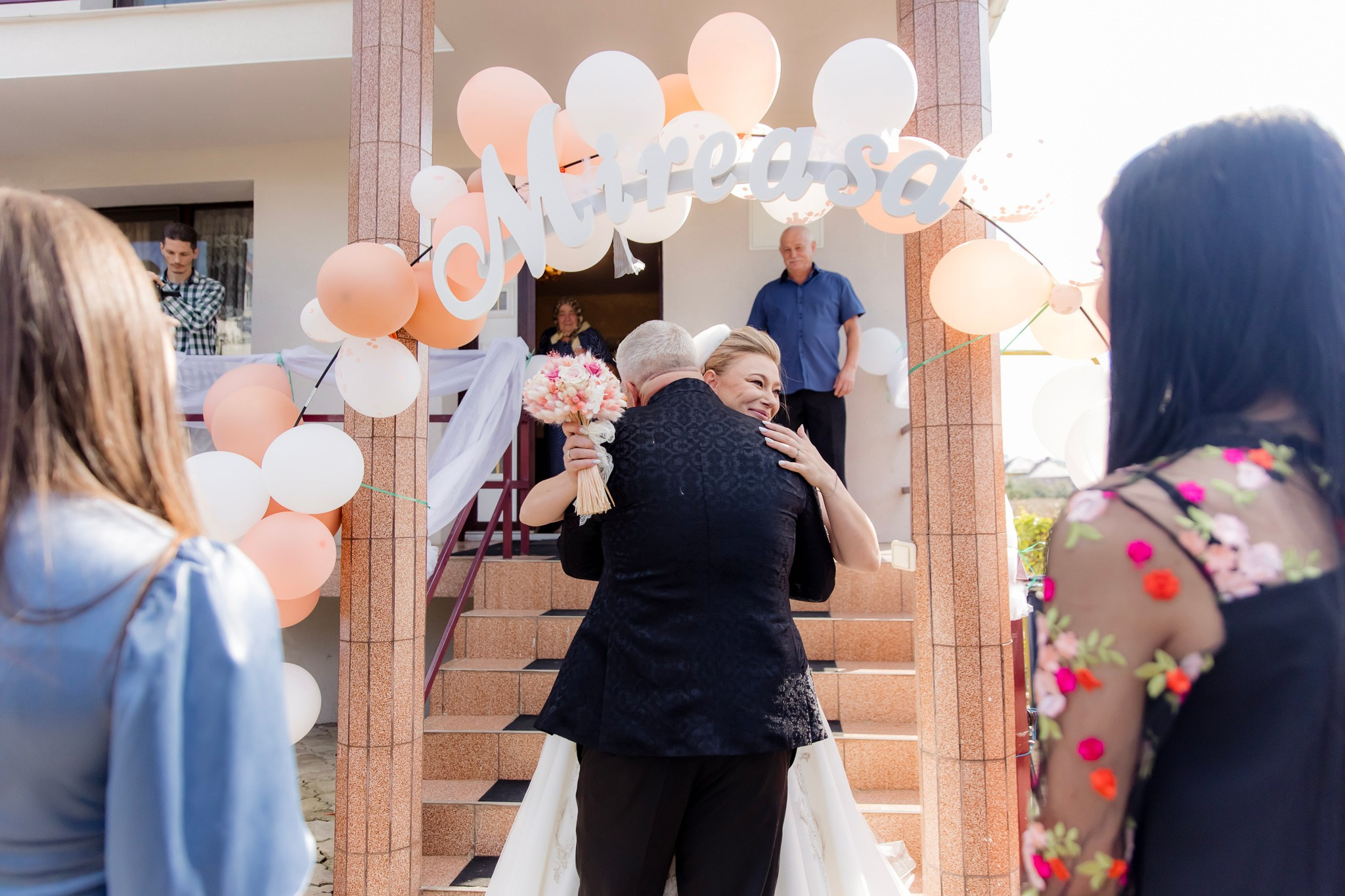 Mihai & Oana. Servicii foto-video profesionale, pentru momente de neuitat