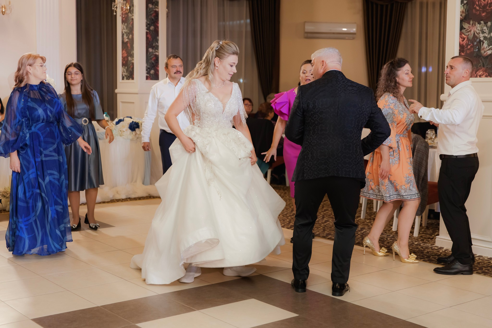 Mihai & Oana. Servicii foto-video profesionale, pentru momente de neuitat