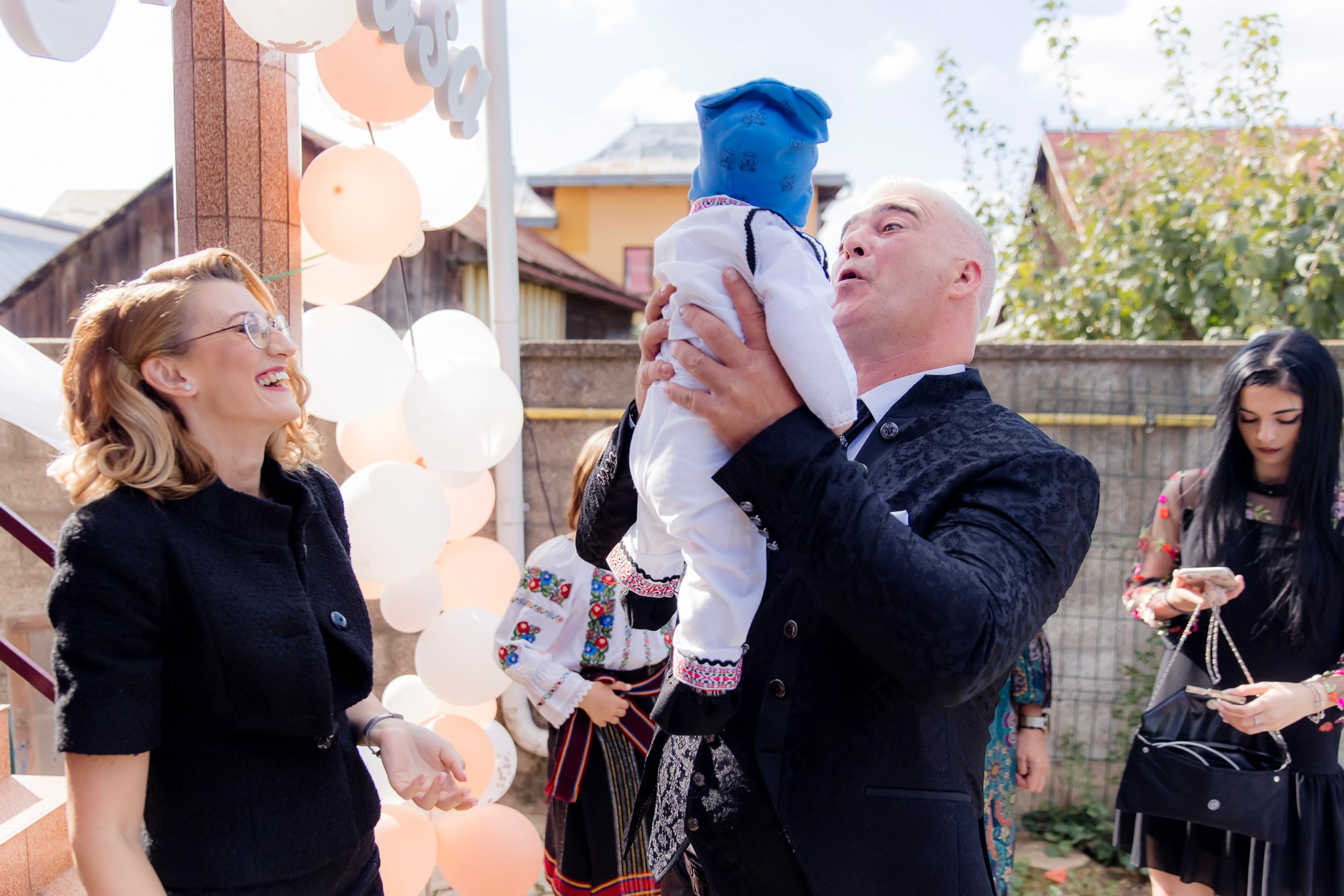 Mihai & Oana. Servicii foto-video profesionale, pentru momente de neuitat