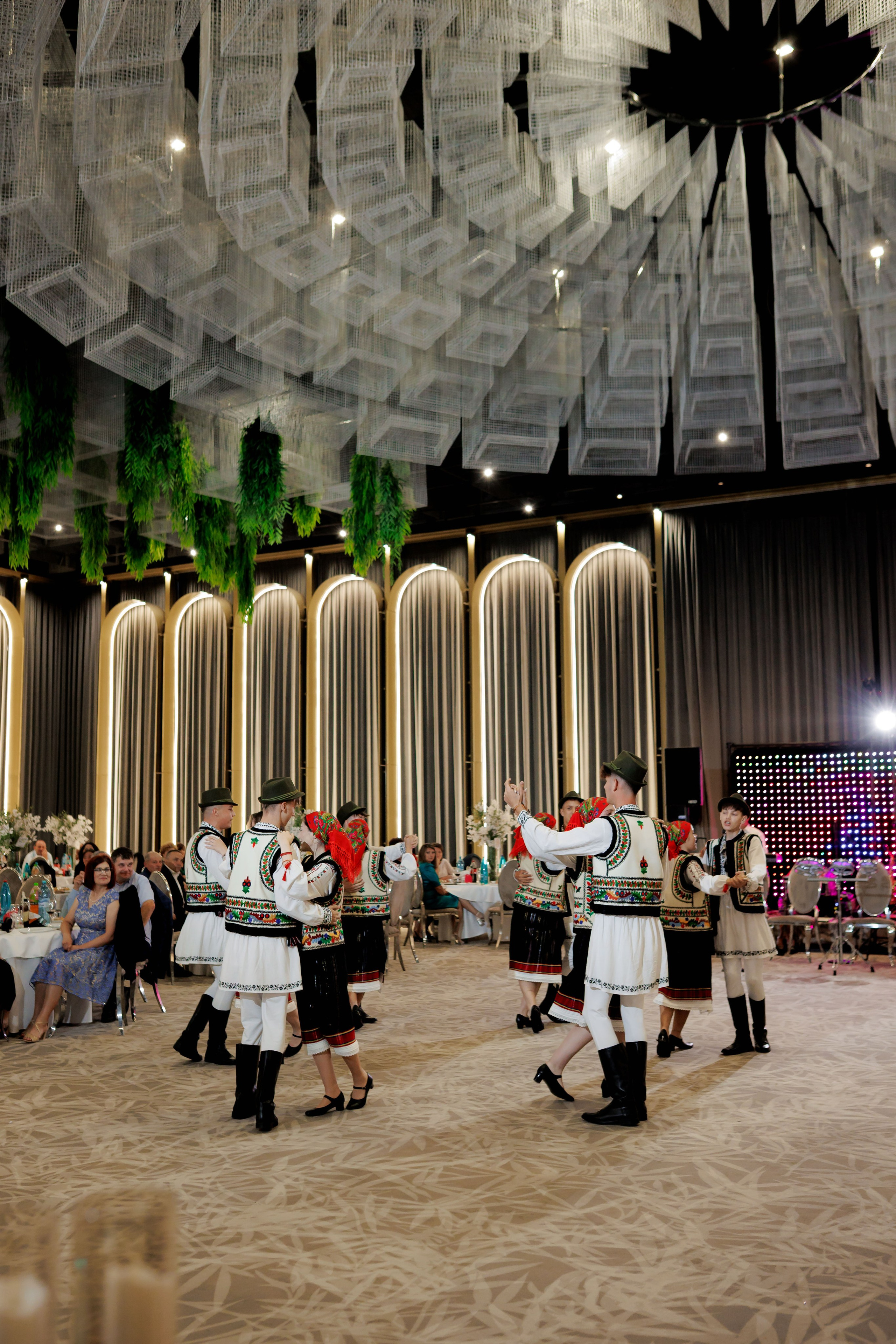 Nunta Nicoleta & Răzvan | Fotografie & Videografie Profesională. Servicii foto-video profesionale, pentru momente de neuitat