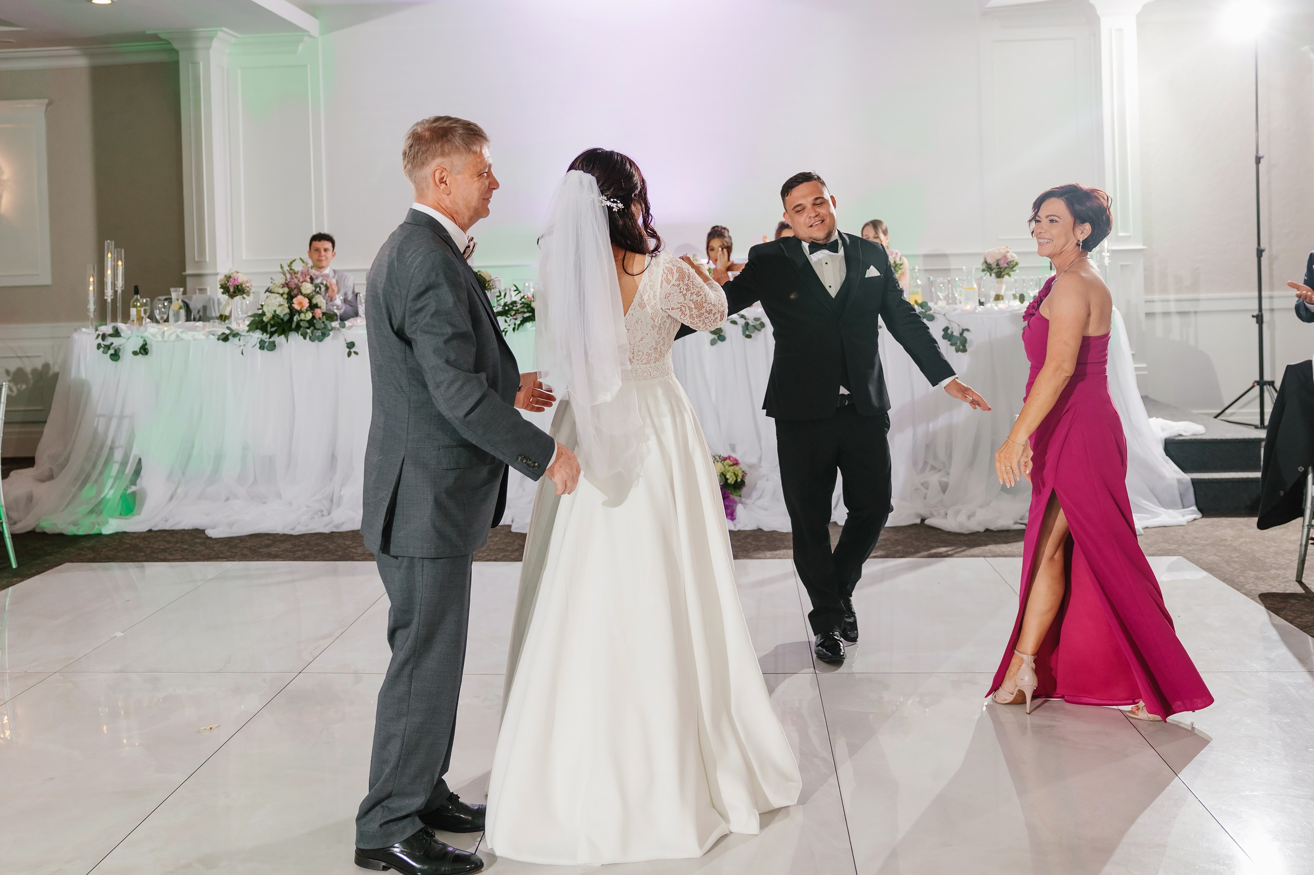 31.08.2024 Wedding. Wedding family event photographer in Chicago Nick Yushevich