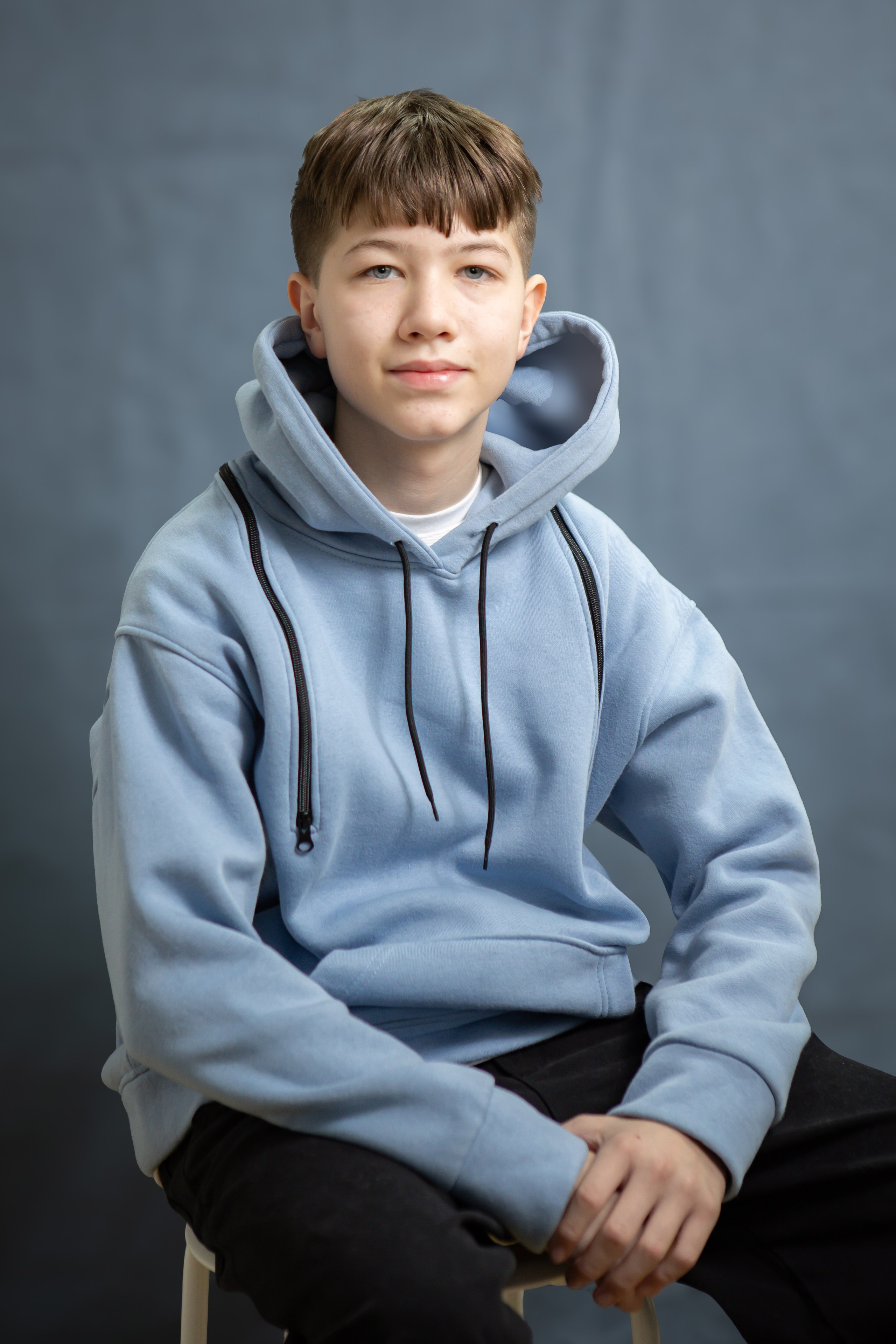 Schüler. Adelya Tomin