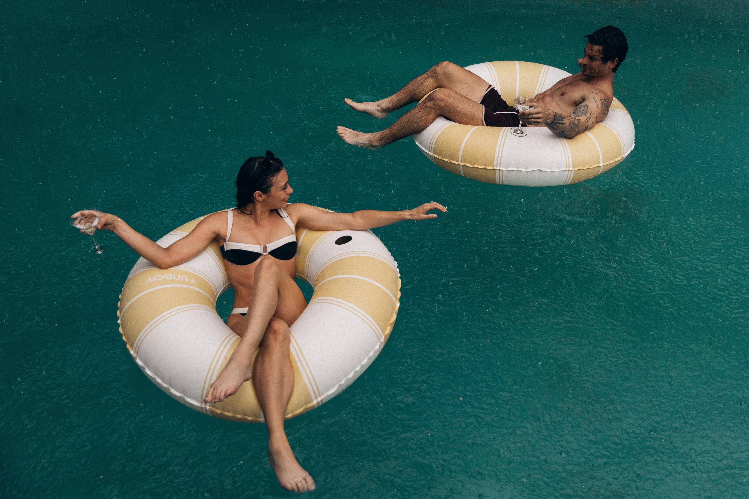 Editorial Retro Pool Session in Miami