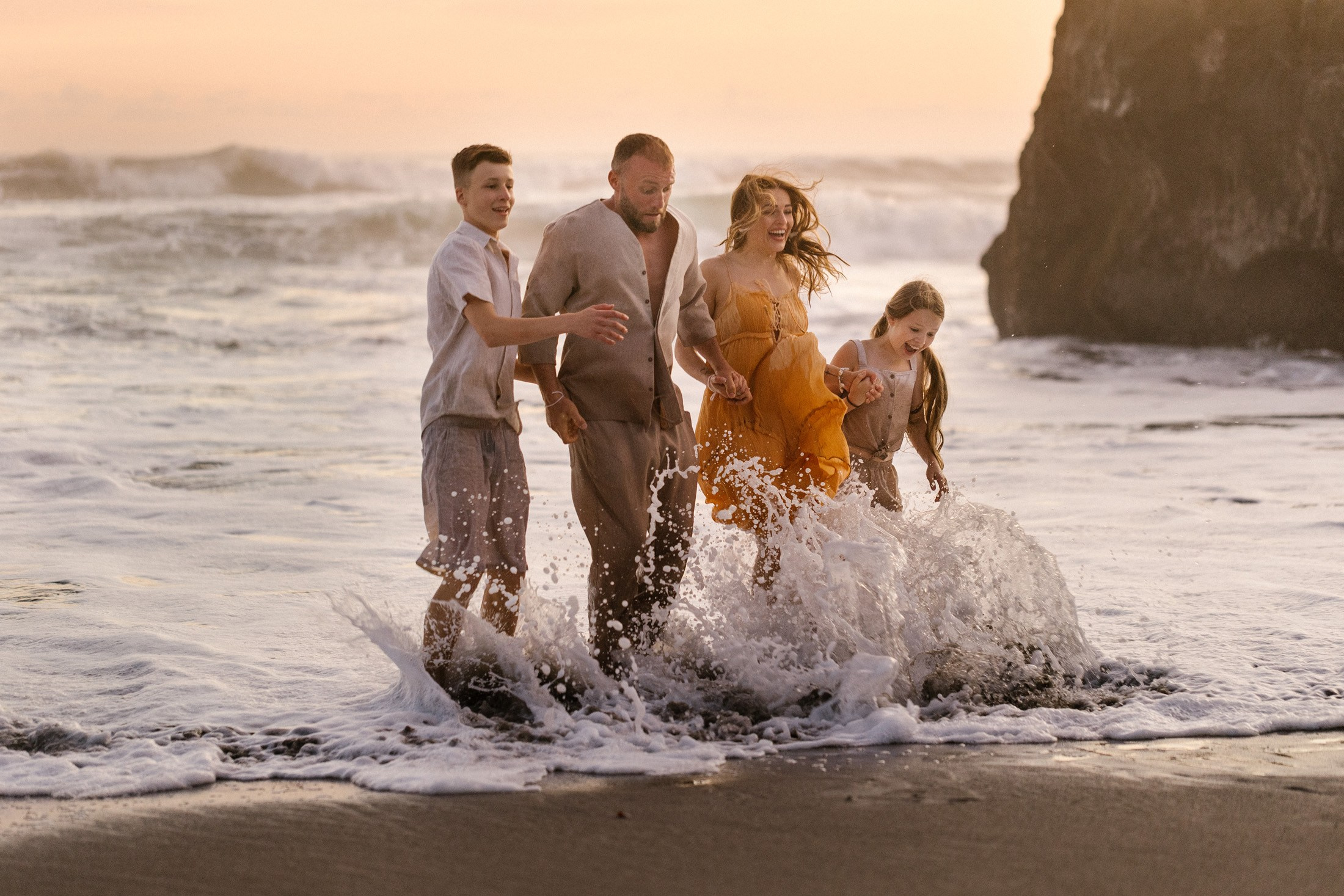 Family wedding. Getitfeel — Aesthetic Photography and Videography