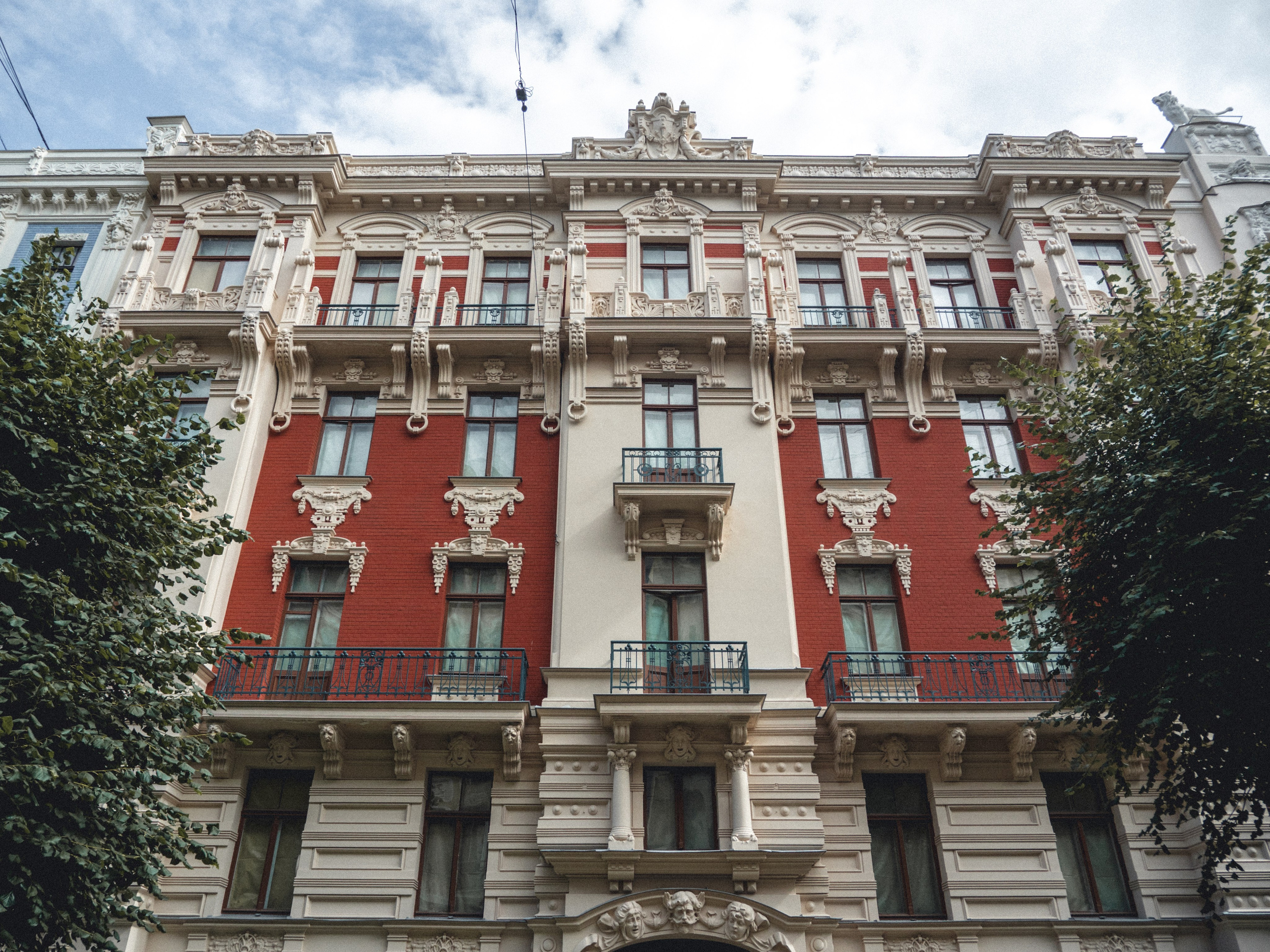 Voyage à Riga. Photographe sur Cote d’Azur. Portraits de familles, couples, enfants, événements