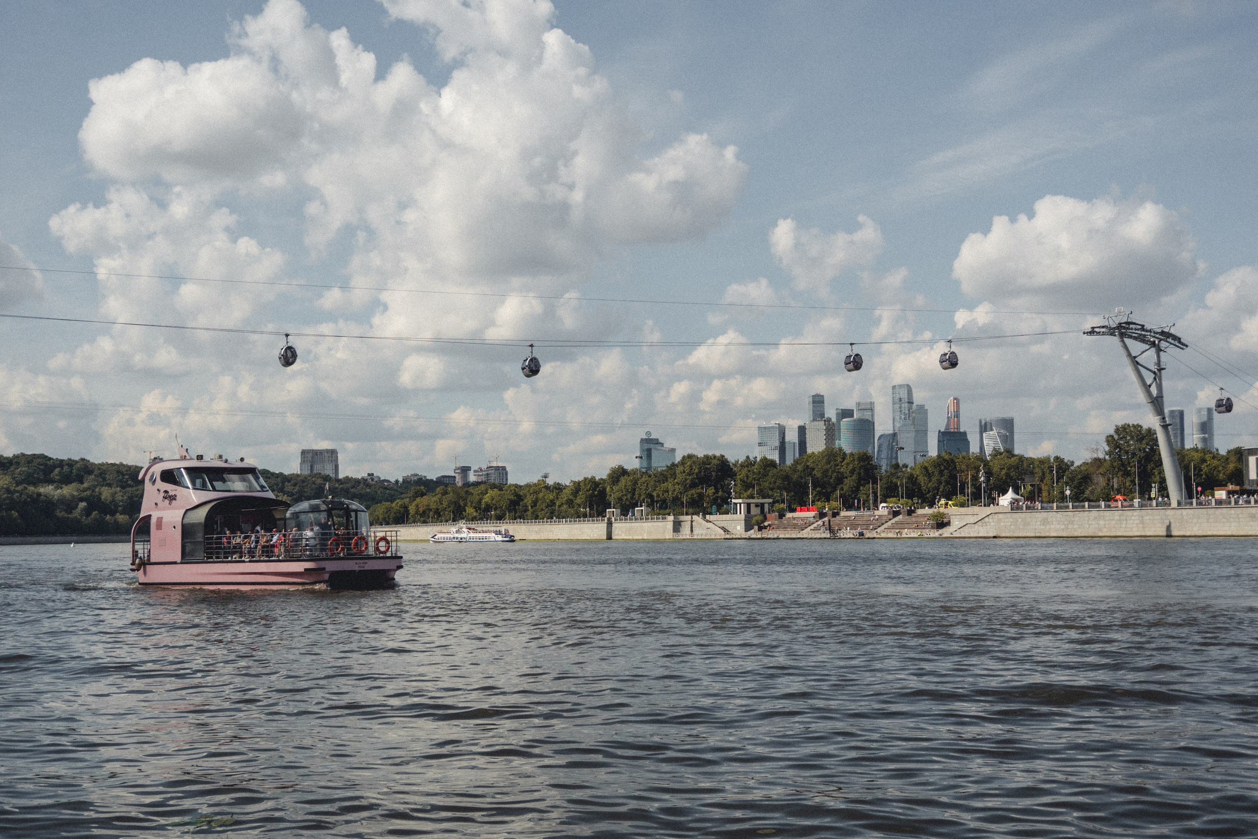 Воробьевы Горы. Photographe sur Cote d’Azur. Portraits de familles, couples, enfants, événements