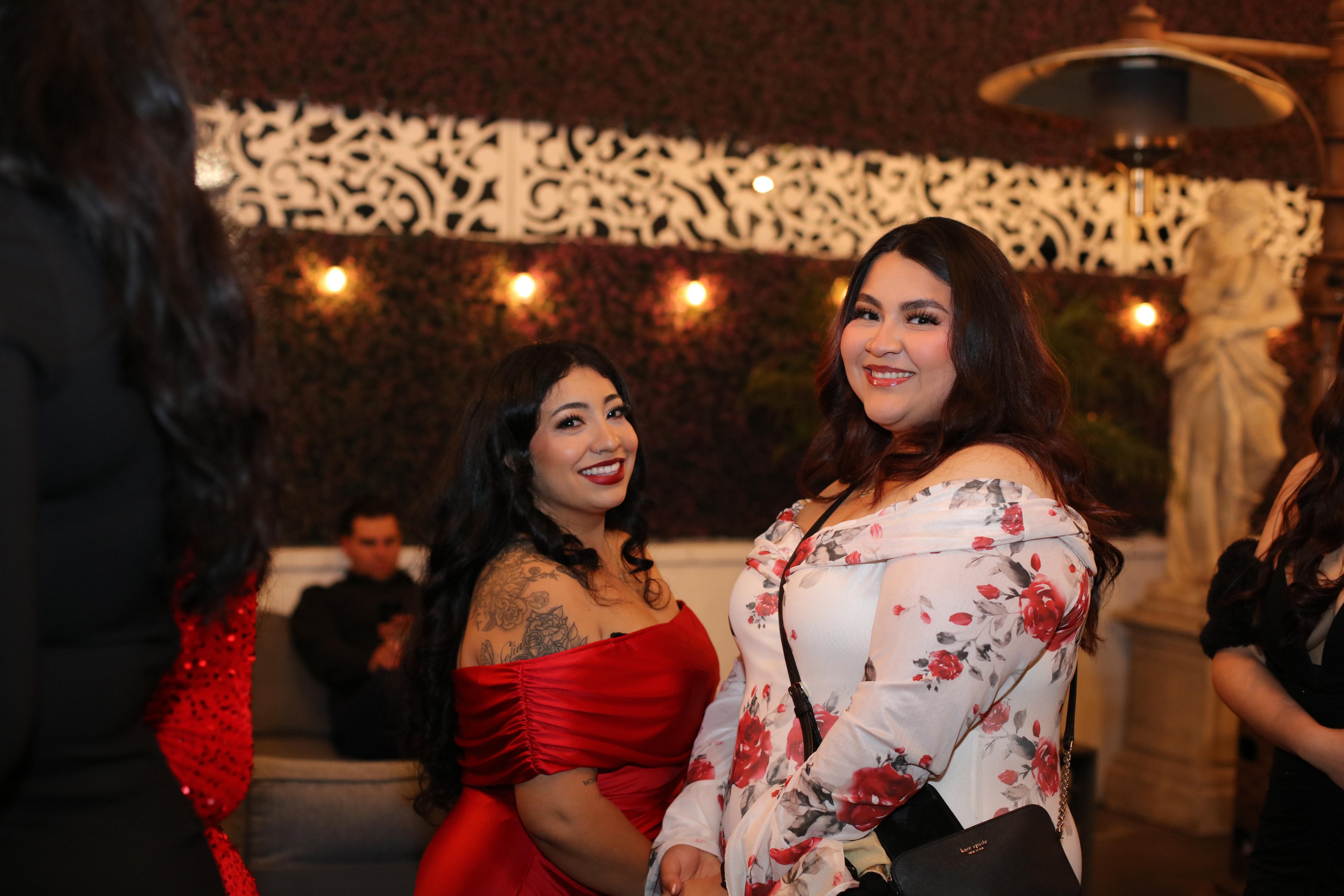 PRIVATE EVENTS & WEDDINGS. Food and Event Photographer