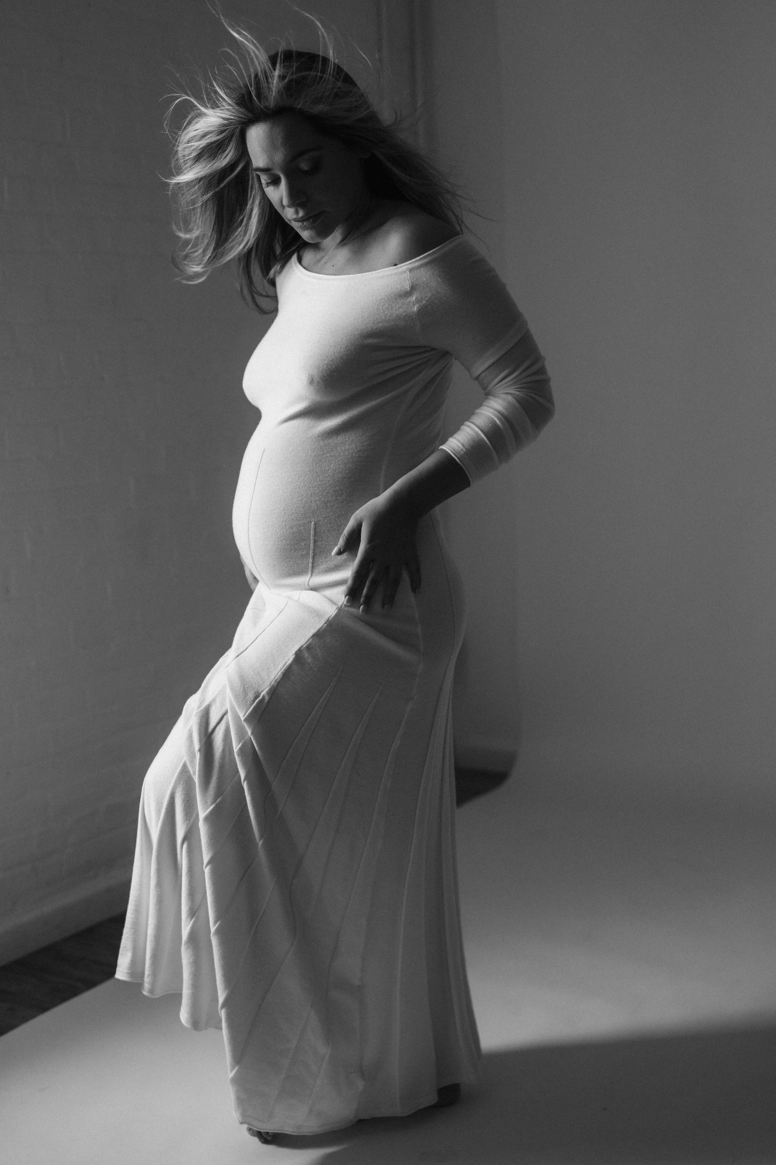Anastasia. Modern maternity photographer in Long Island New York