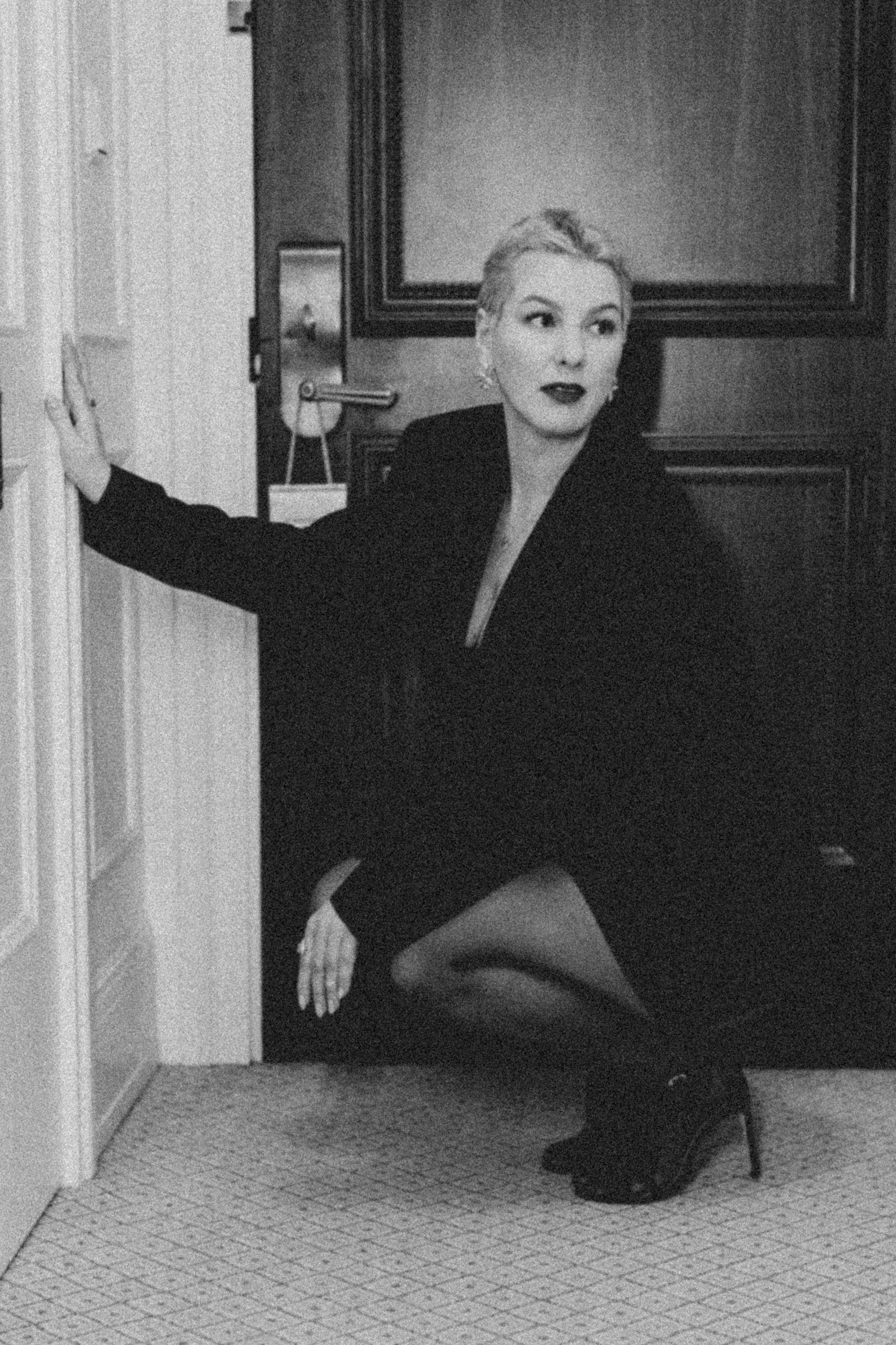 Victoria at the Four Seasons hotel. M Atelier | Art Portraits