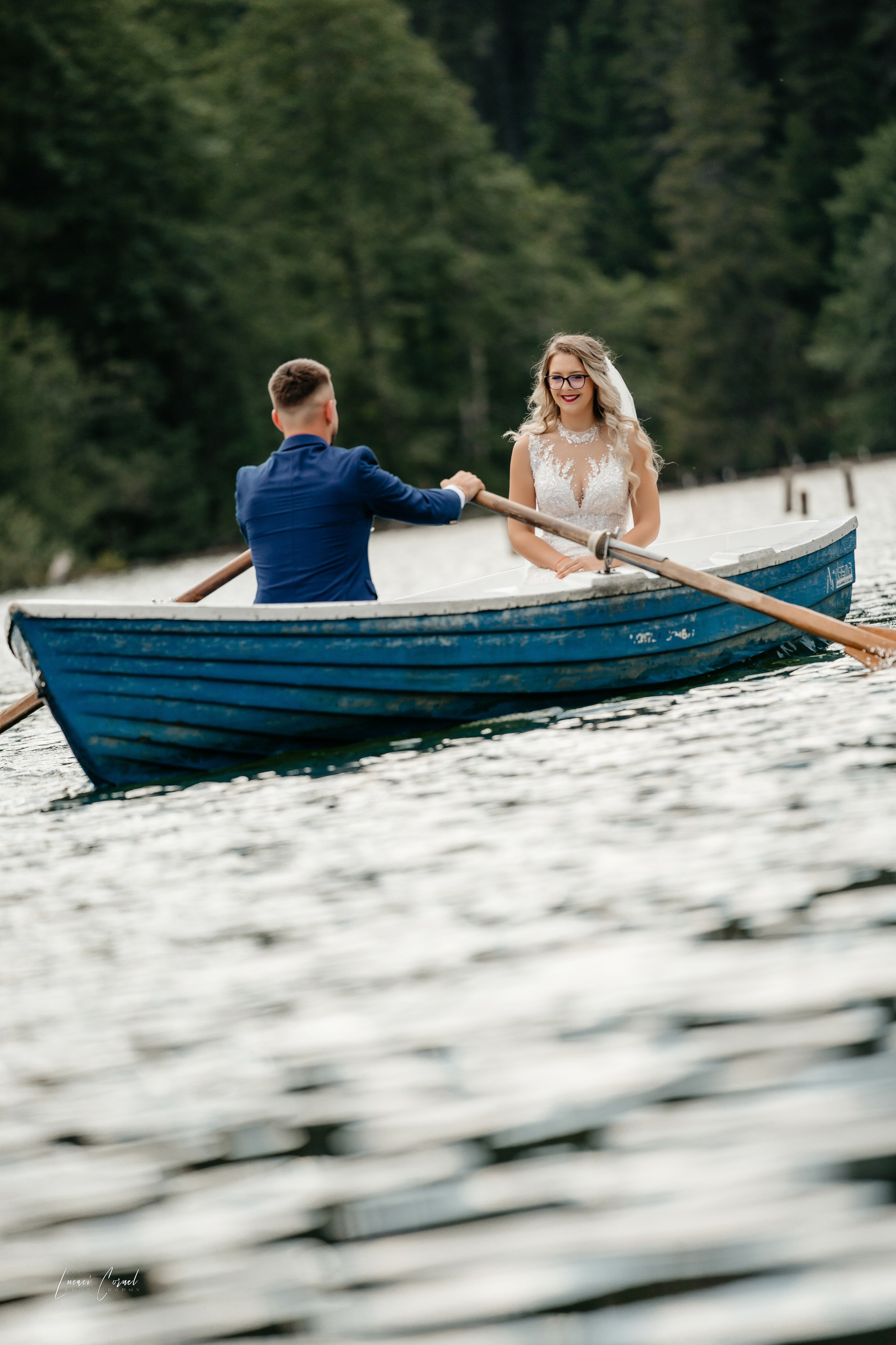 Fotograf de Nuntă Profesional — Fotografie Jurnalistică și Clasică pentru Amintiri de Neuitat. Fotograf de nuntă, corporate, botezuri, majorate și aniversări Roman, Lucaci Cornel