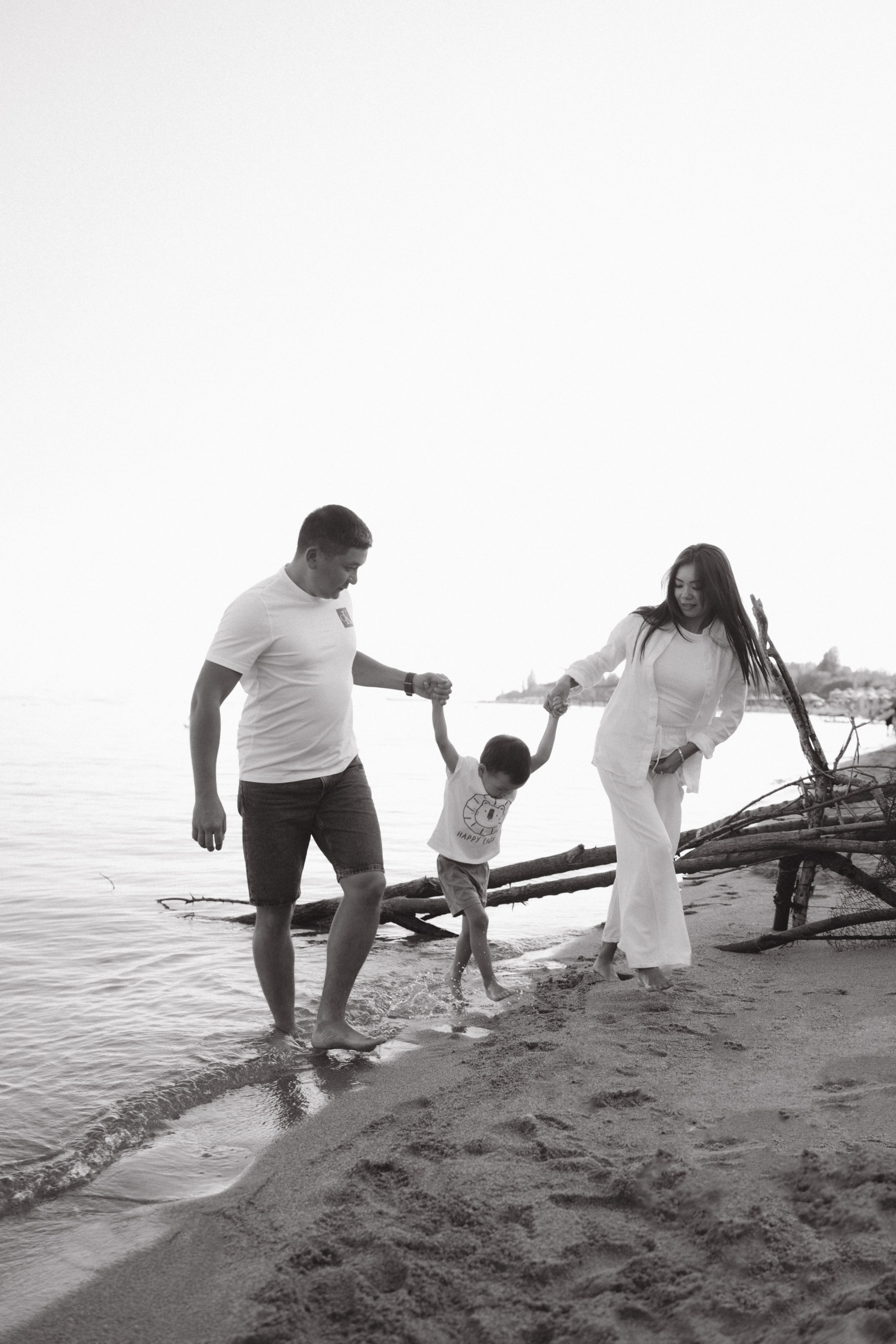 Family at Sunset. Фотограф родов, семей и новорожденных малышей в Дубае