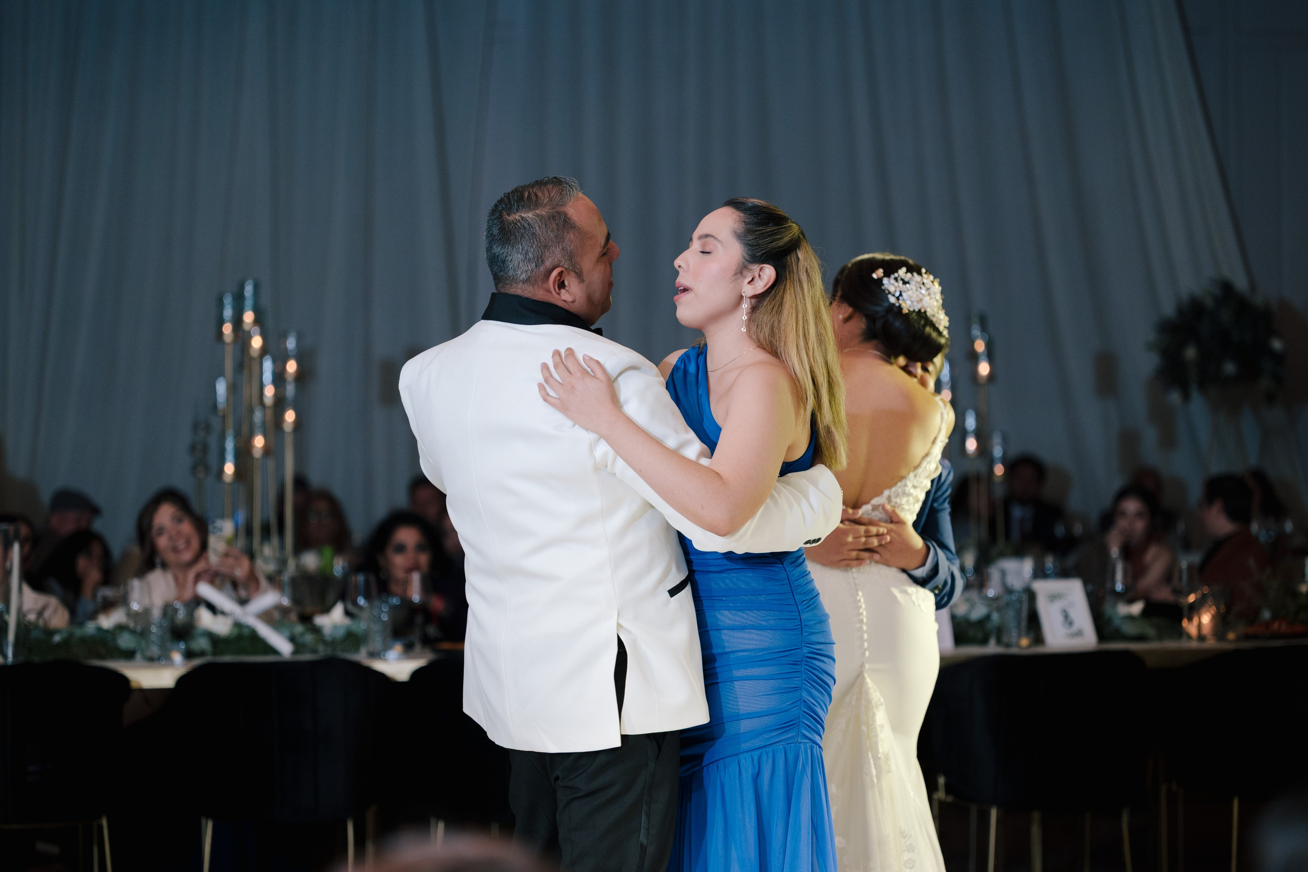 Alejandra y Salvador. Principal