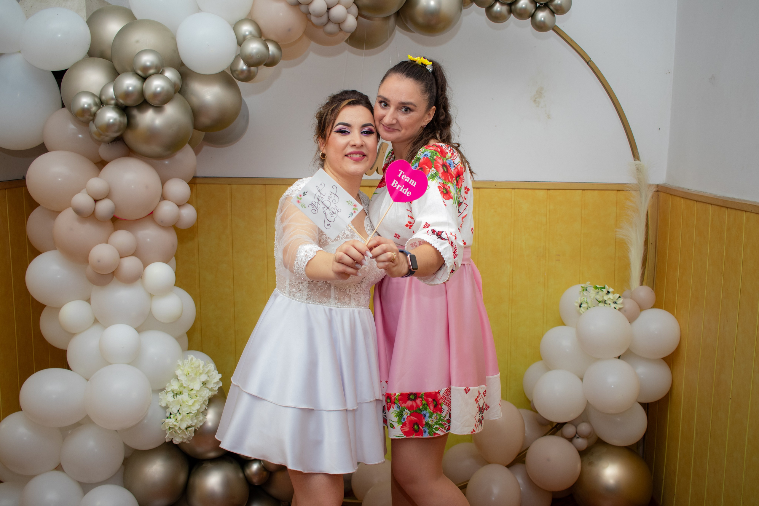 Ramona & Sebi. Fotograf si videograf — evenimente si studio