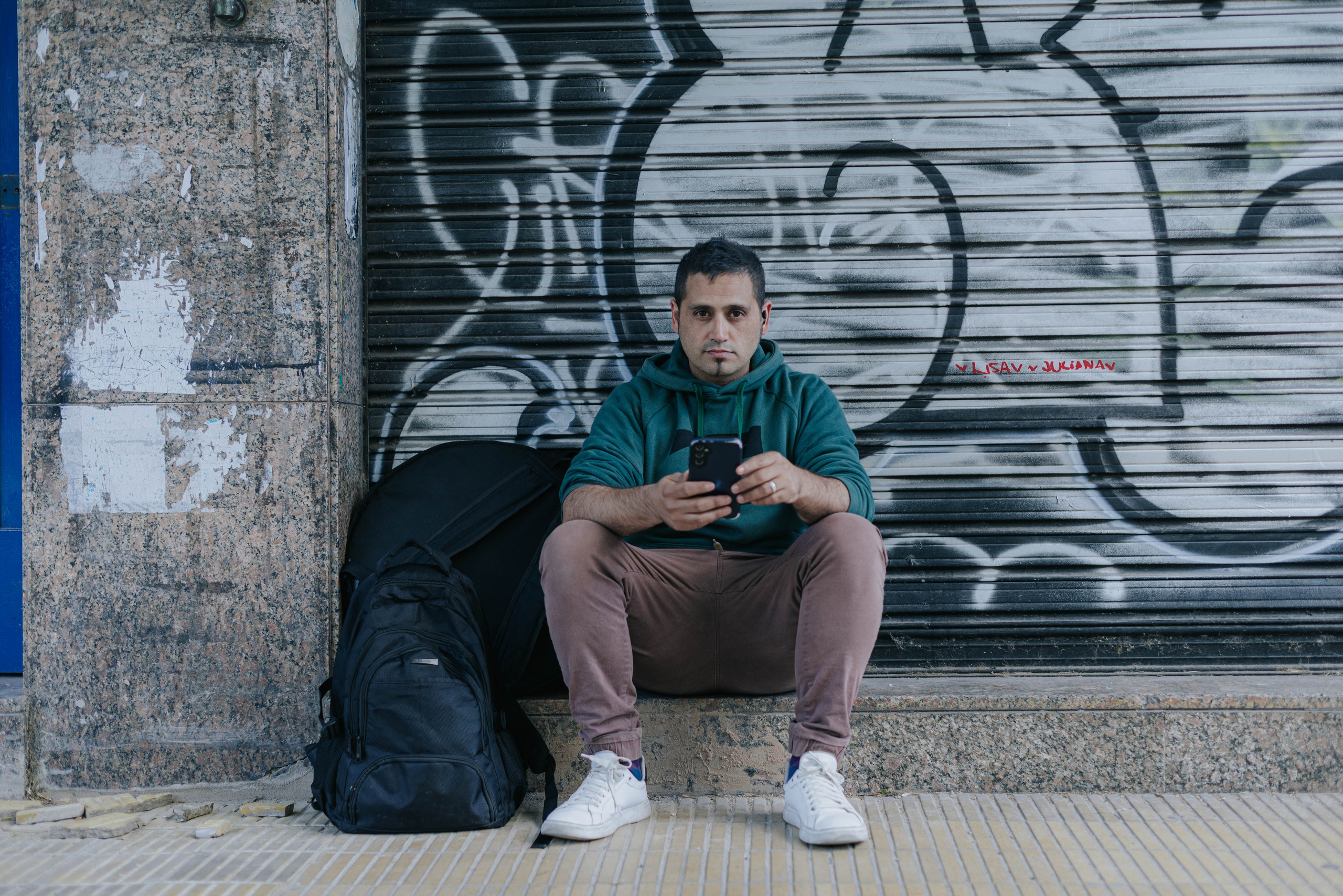 Docdocdoc. 15 strangers. Photographer @elmirkami in the city of Buenos Aires