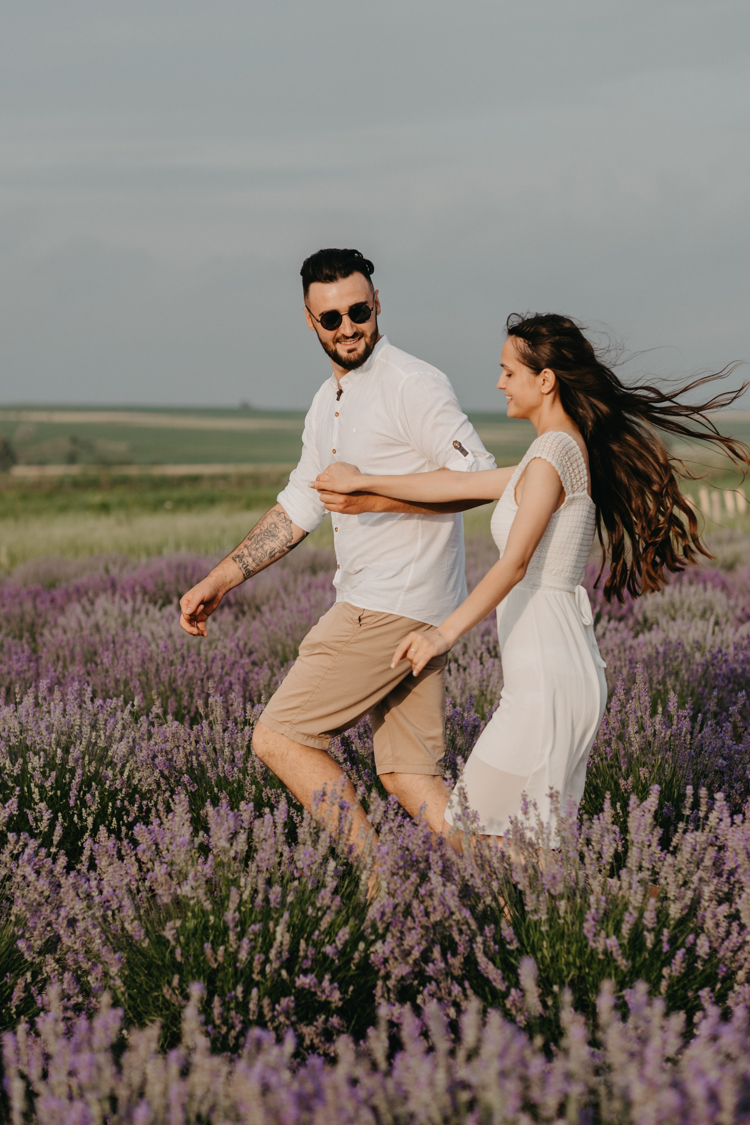 Hand in Hand. Fotograf Katowice – sesje indywidualne, rodzinne, ślubne