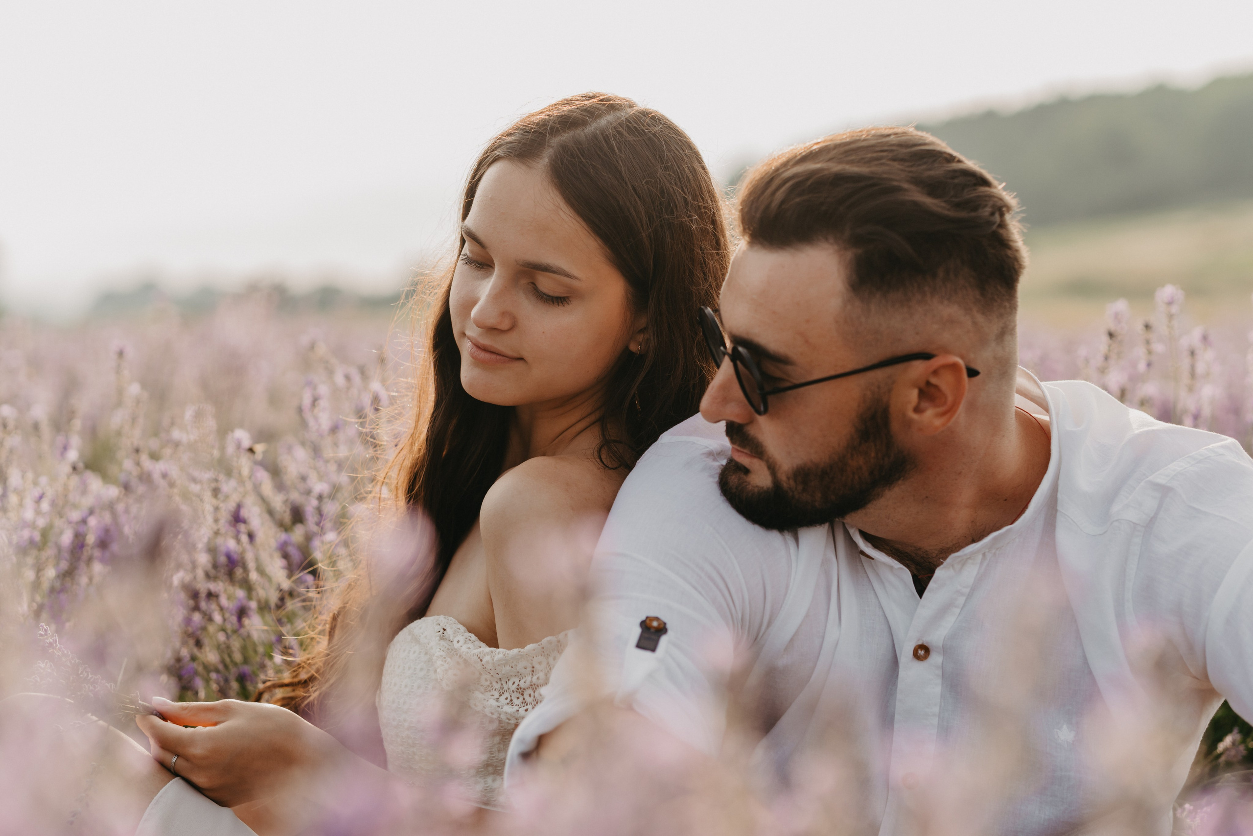 Hand in Hand. Fotograf Katowice – sesje indywidualne, rodzinne, ślubne
