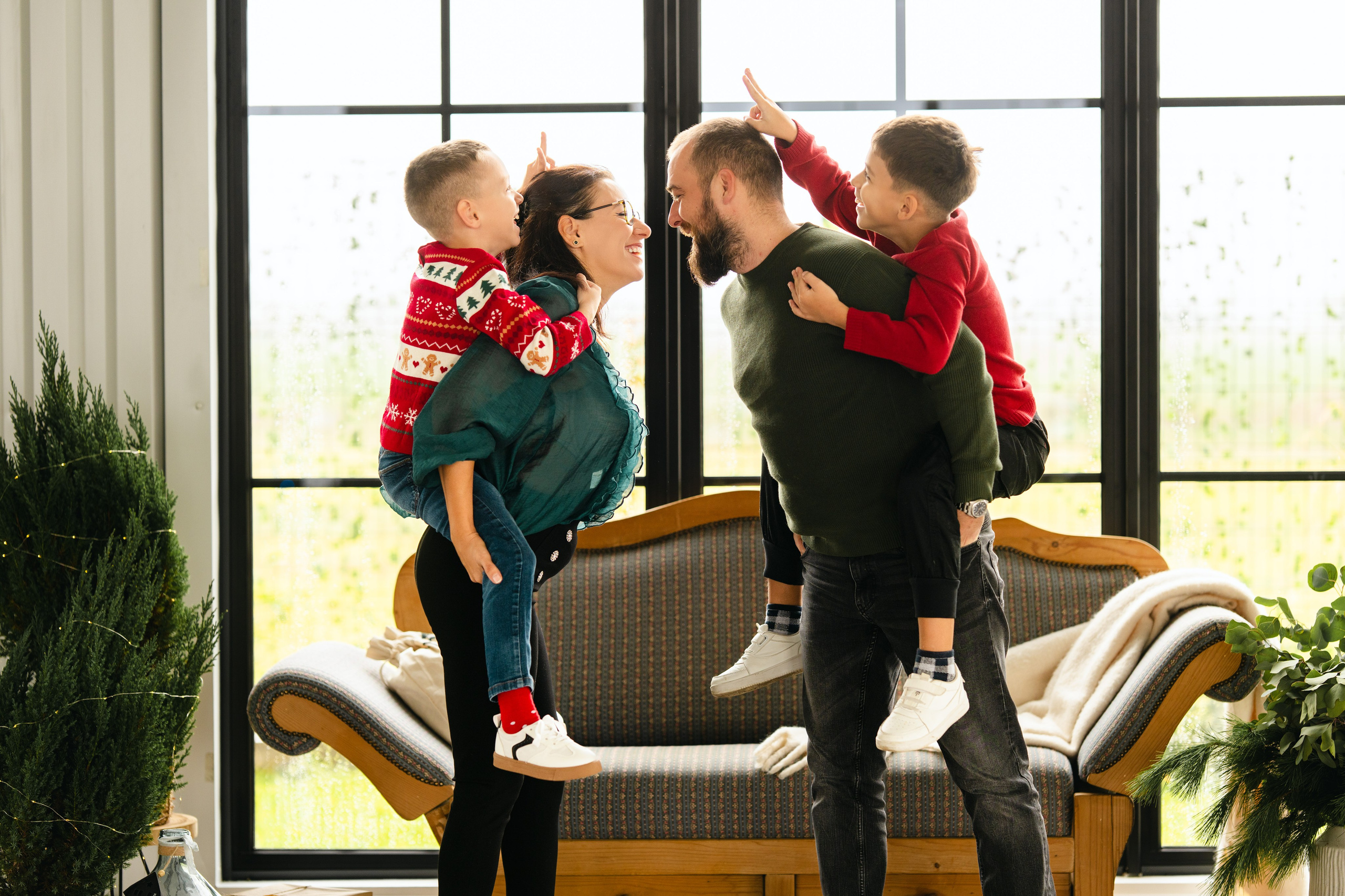 Studio Sunset Barn (Balaceanca). Fotograf evenimente. Fotograf nunta. Fotograf Botez. Mihaela Savu