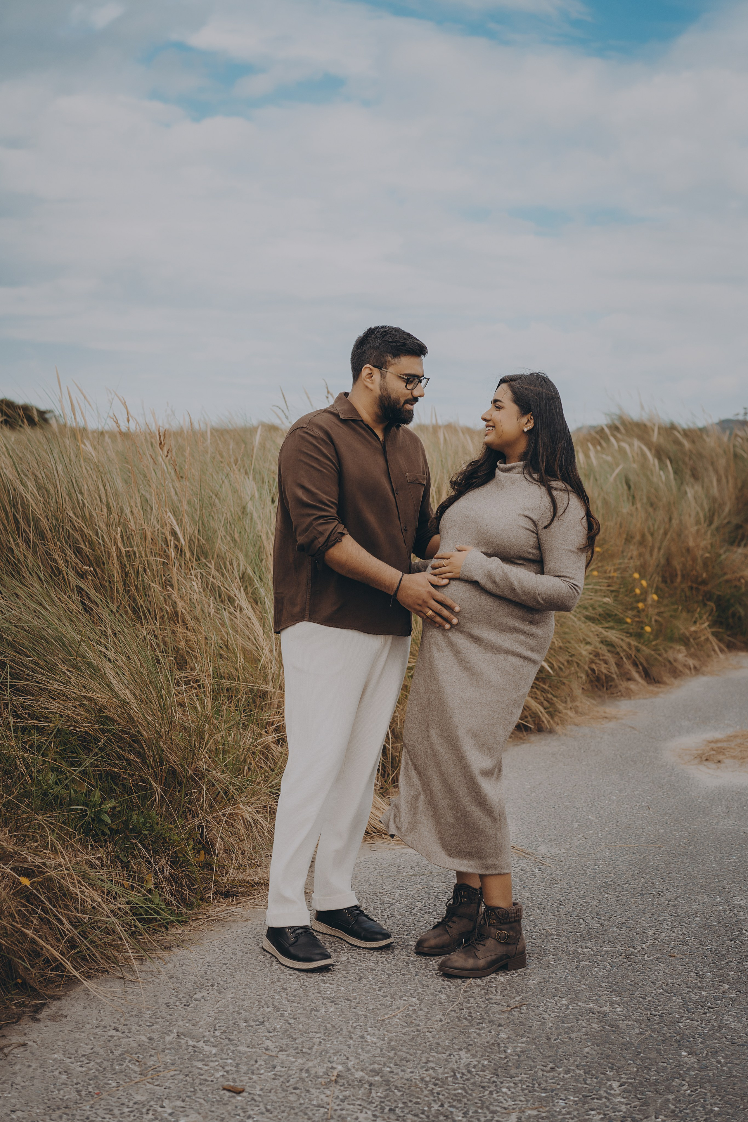 Meera: Bull island. Maternity/Love story/Wedding photographer