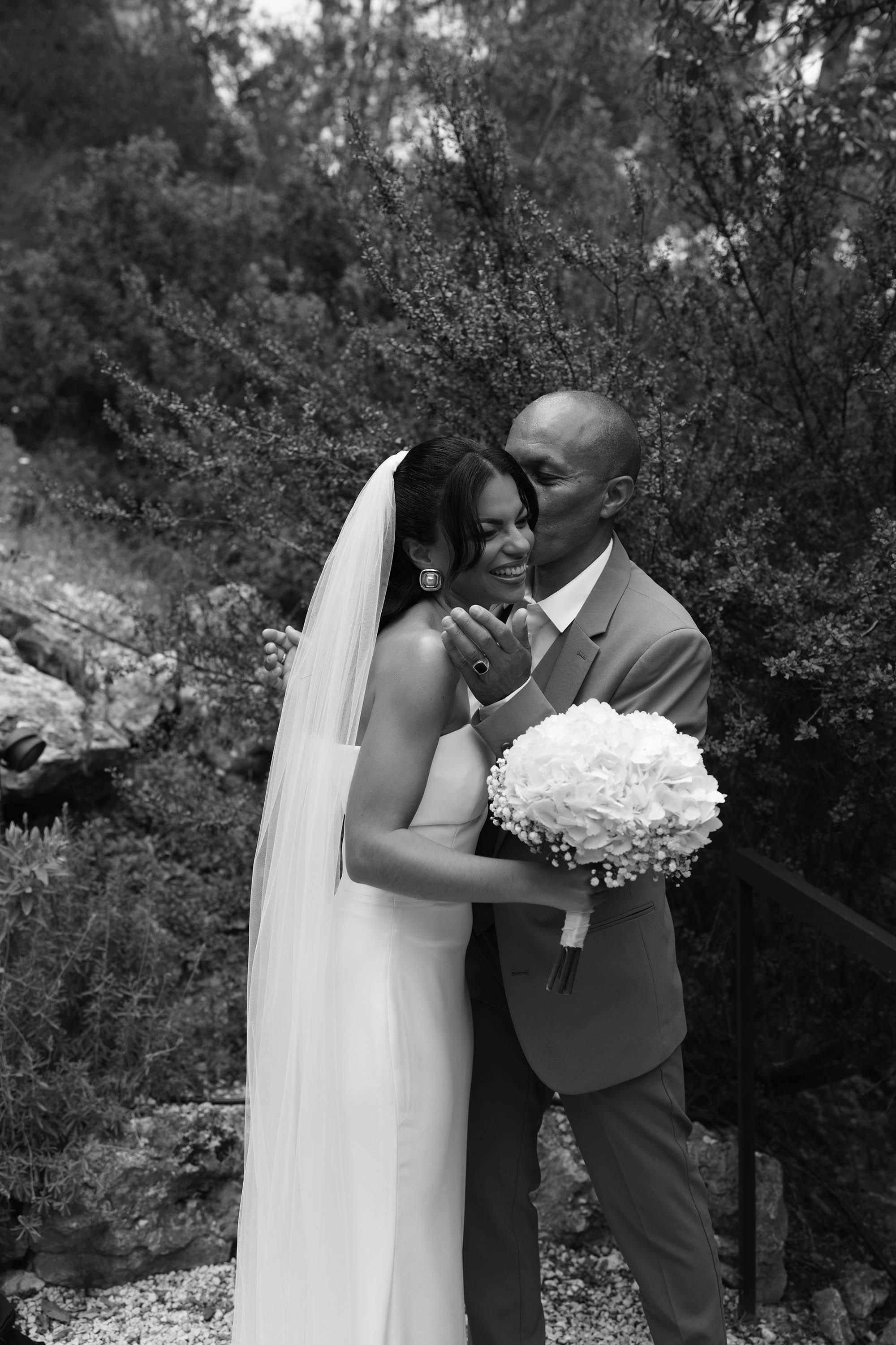 Sarah and Theo — VIVOOD. Fotógrafos de bodas de destino y creadores de contenido con base en España