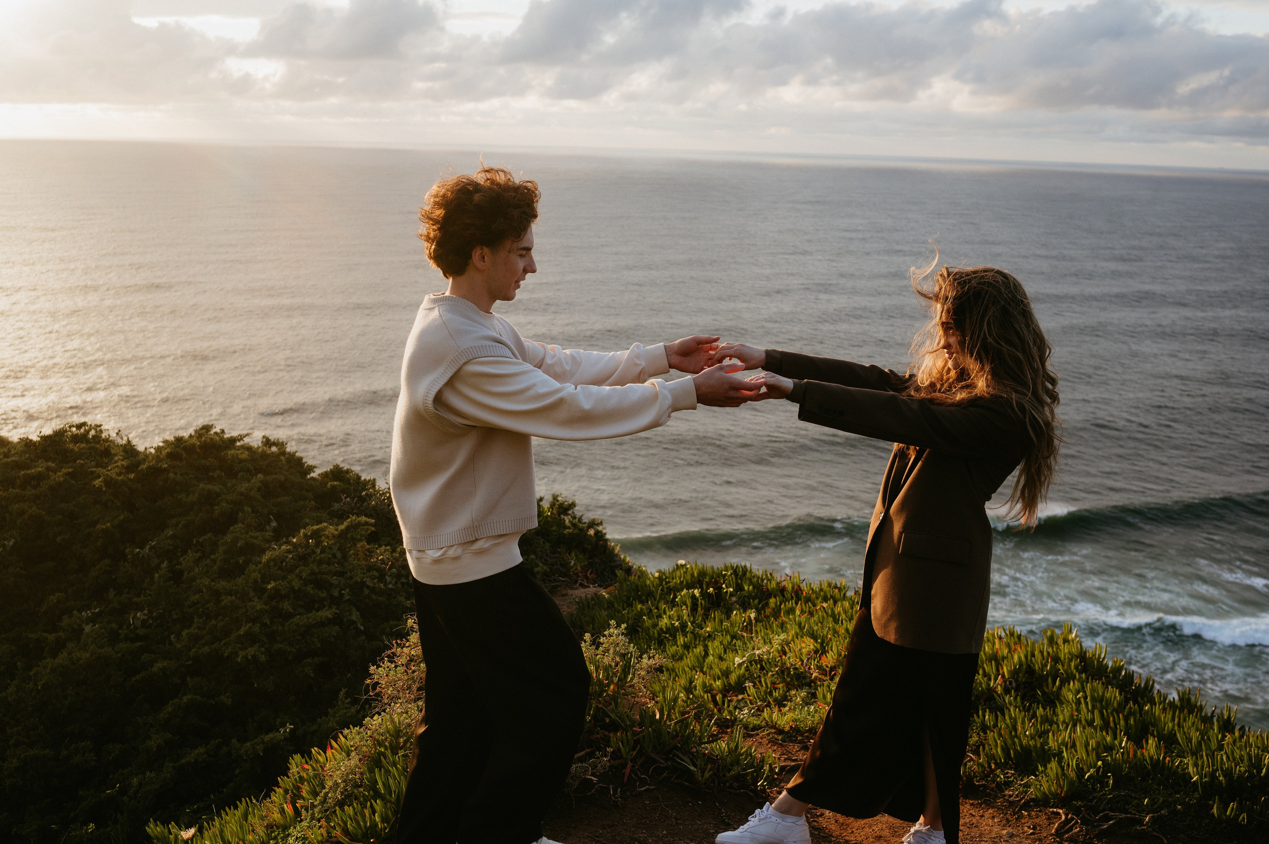 Praia da Ursa – ședință foto de cuplu într-un loc magic din Portugalia. Valentin Melen — wedding photographer