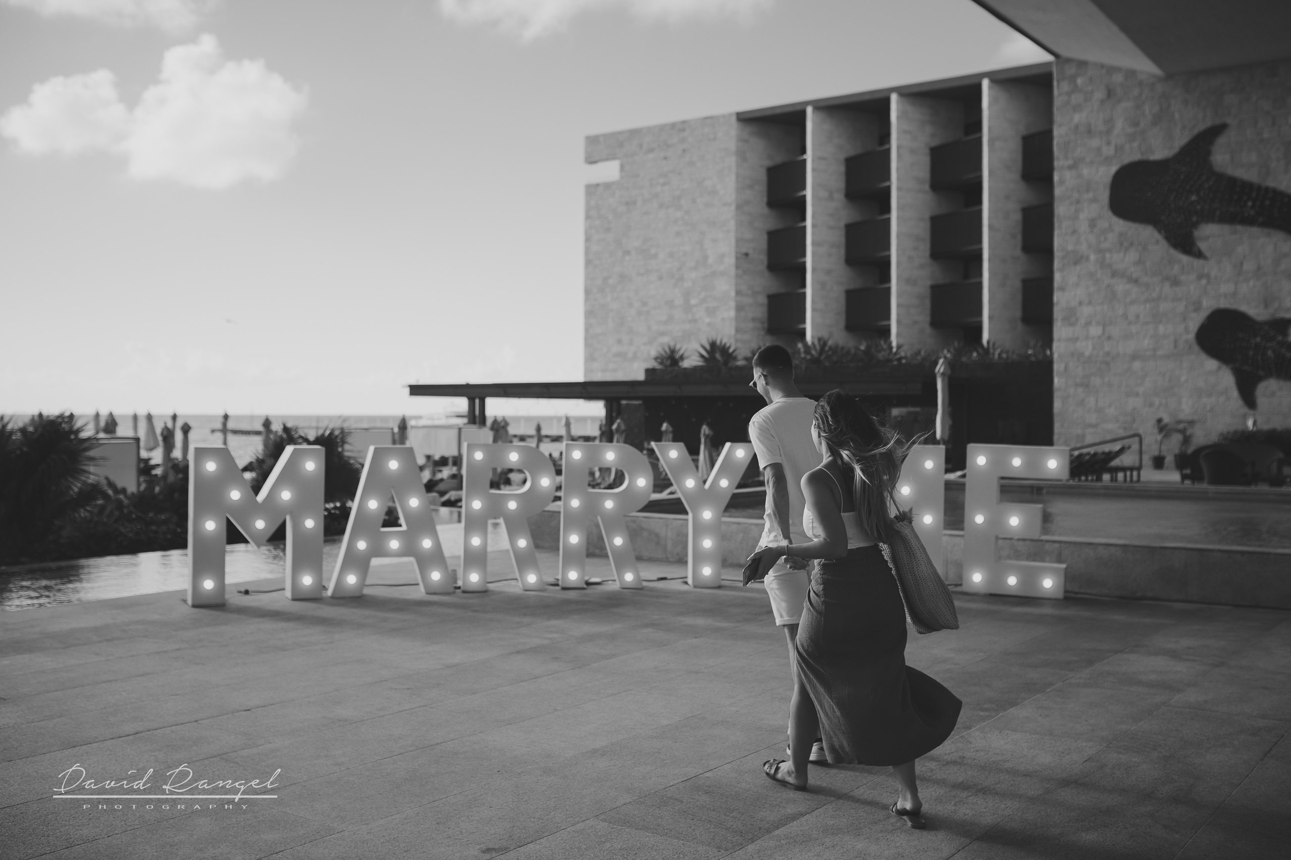 Engagements and Anniversaries Sessions in all the Riviera Maya. Destination wedding photographer based in Cancun and Riviera Maya with service worldwide