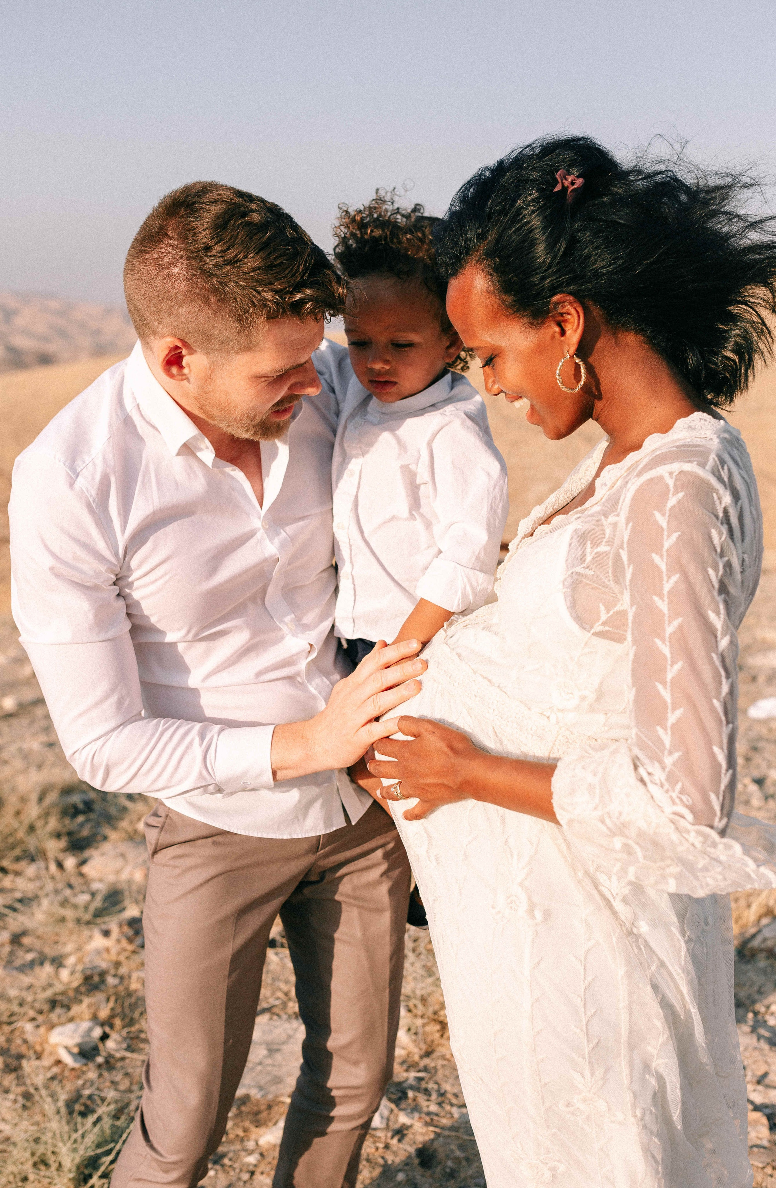 PHOTO SESSION IN THE DESERT NEAR MAALE ADUMIM. PHOTOGRAPHER IN ISRAEL