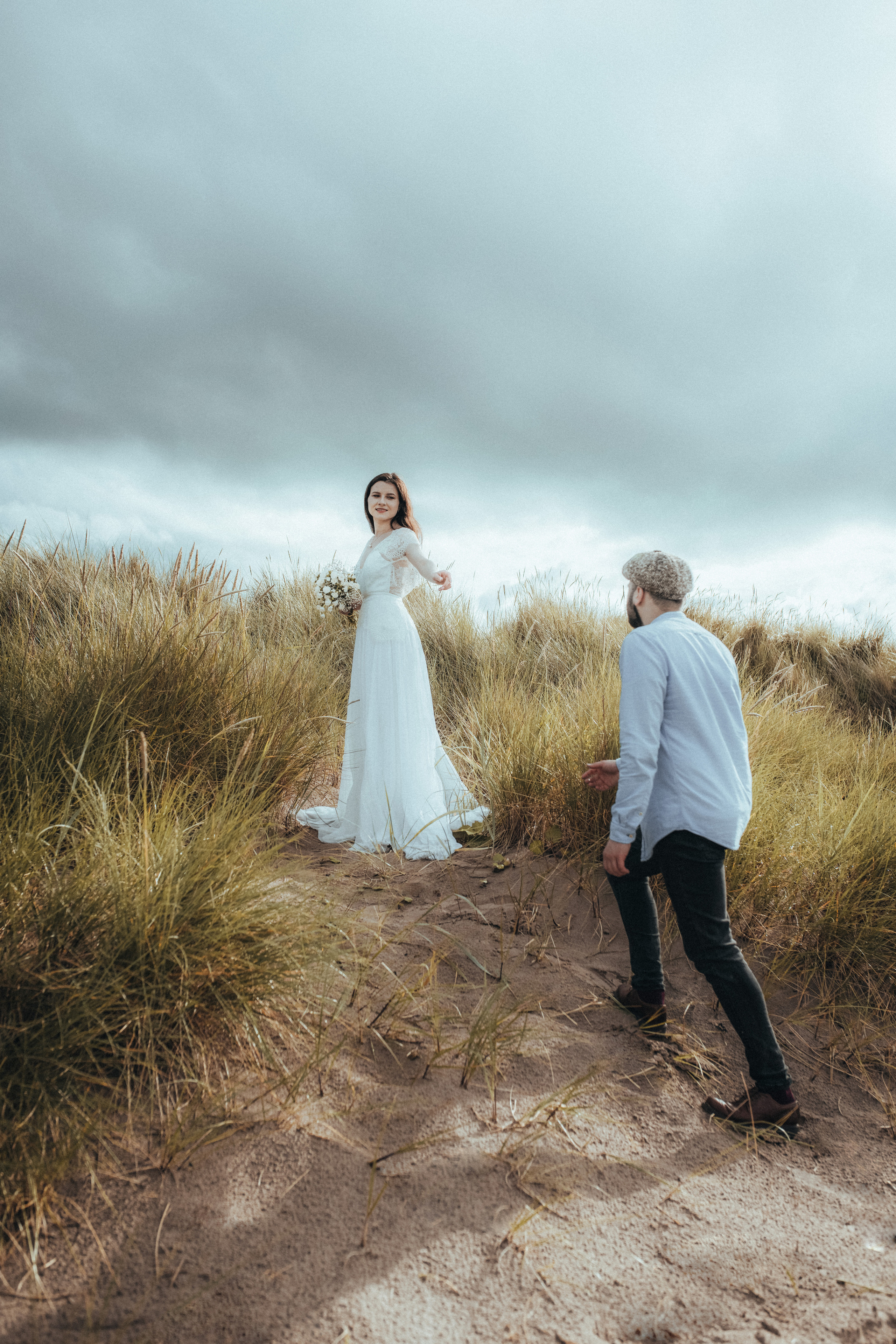 Northumberland coast elopement. Tania Gandrabur, photographer in West Midlands, England