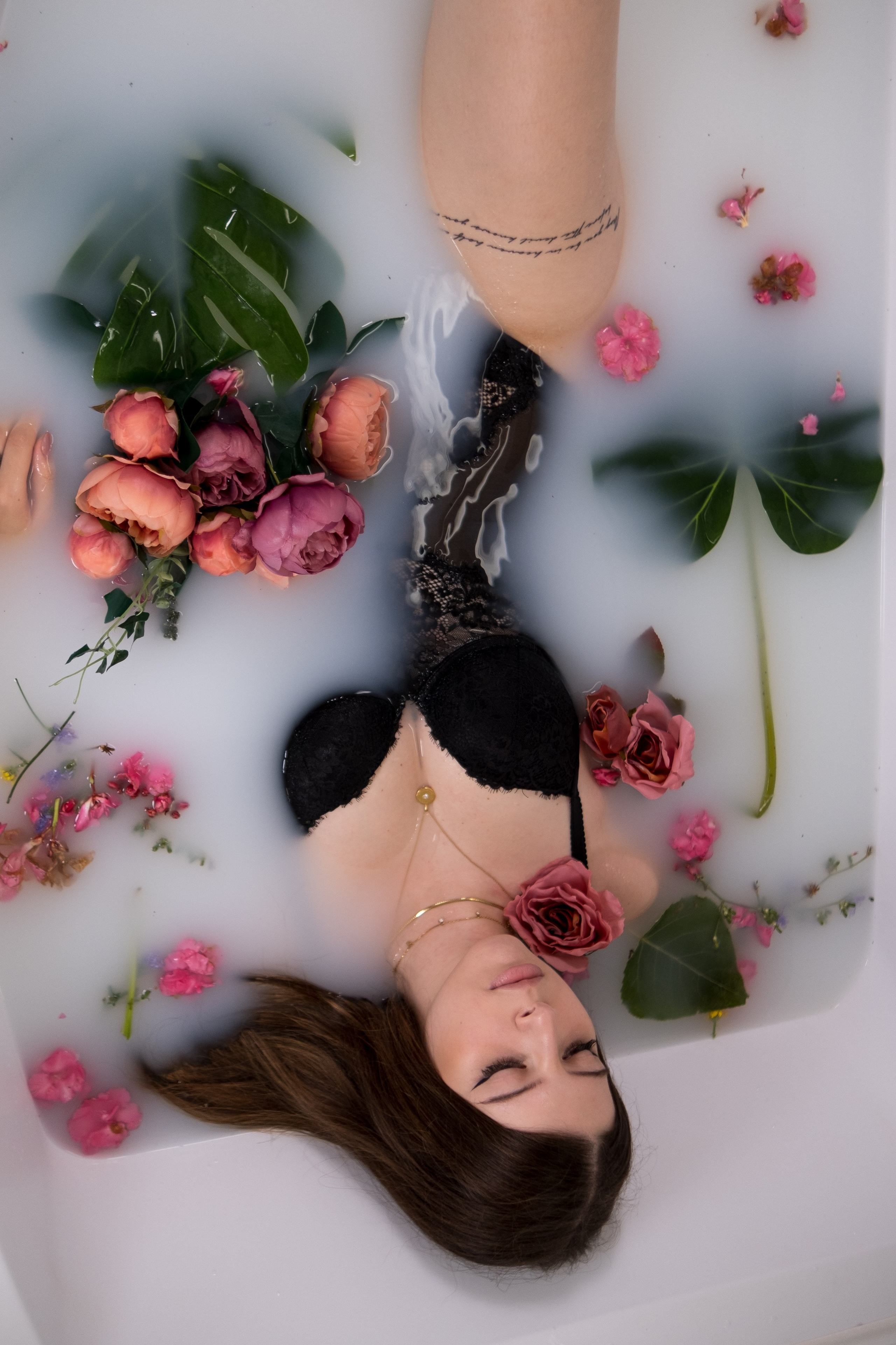 Ritratti Artistici | Esplorazione di Espressioni e Identità. Fotografa maternity, family e business a Pomezia e Roma – Simona Henkel