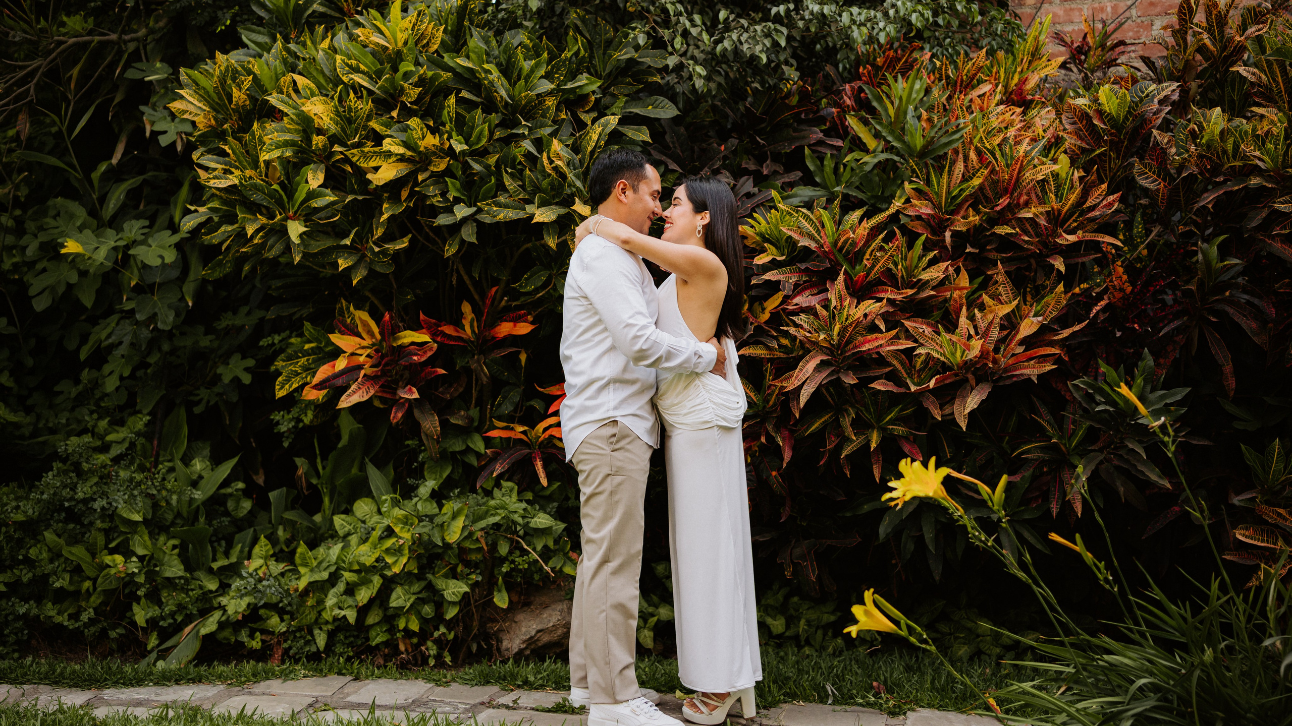 Alejandra y Brayan. Fotógrafo de Bodas en Lima | Ronhy Altamirano. Fotografía narrativa y cinematográfica para bodas, quinceañeras y eventos exclusivos