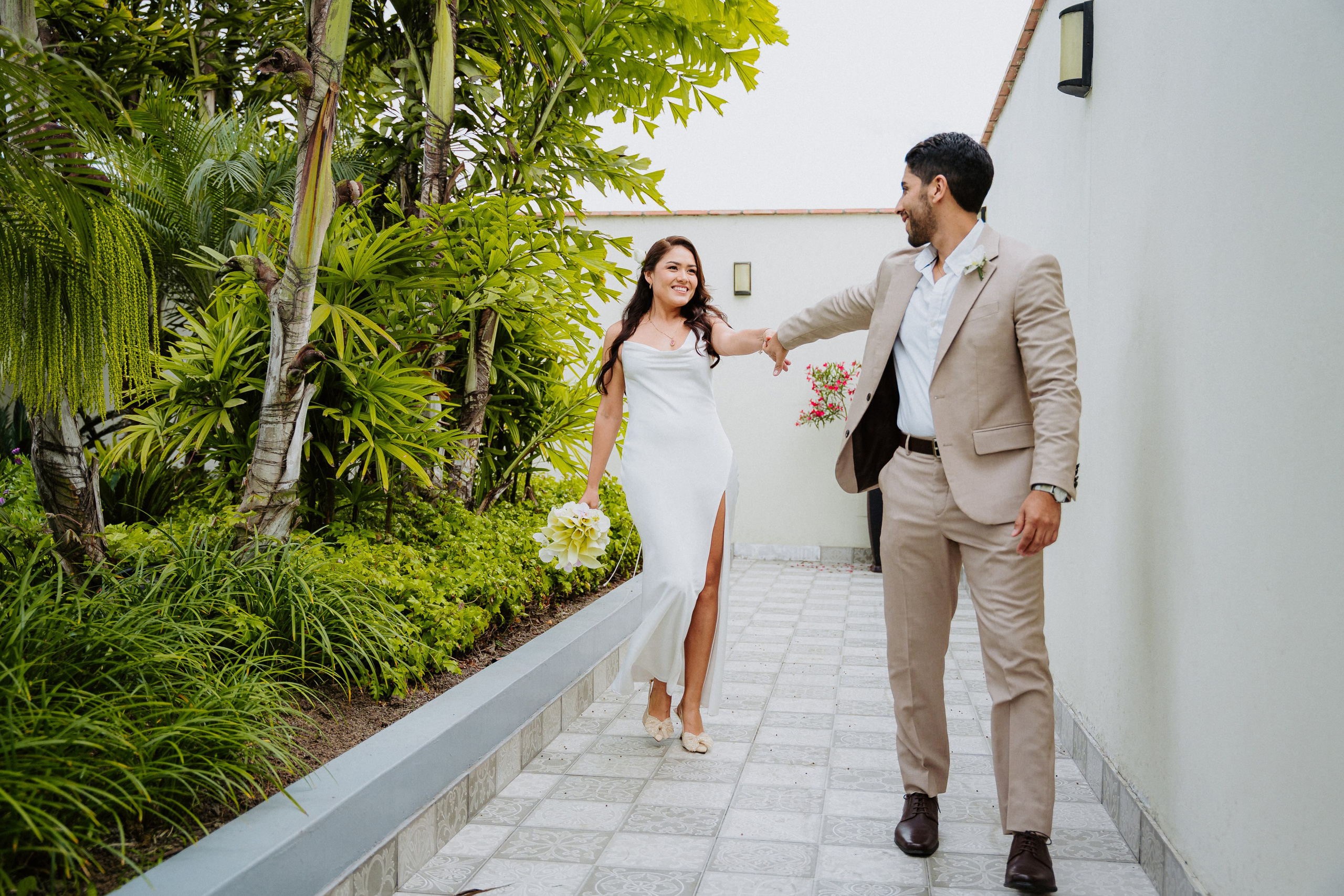 Boda civil. Fotógrafo de Bodas en Lima | Ronhy Altamirano. Fotografía narrativa y cinematográfica para bodas, quinceañeras y eventos exclusivos