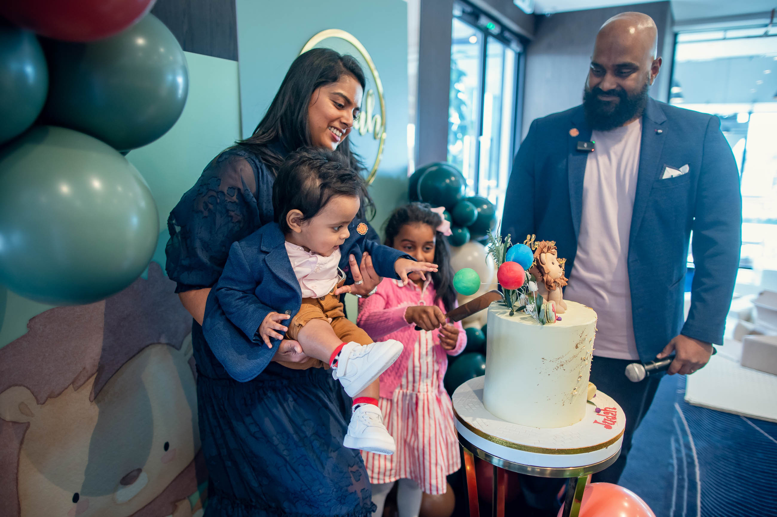 Wild Adventures at Judah’s First Birthday: A Zoo-tastic Party Photogra. Family and Maternity Photography in Sydney, Hills District