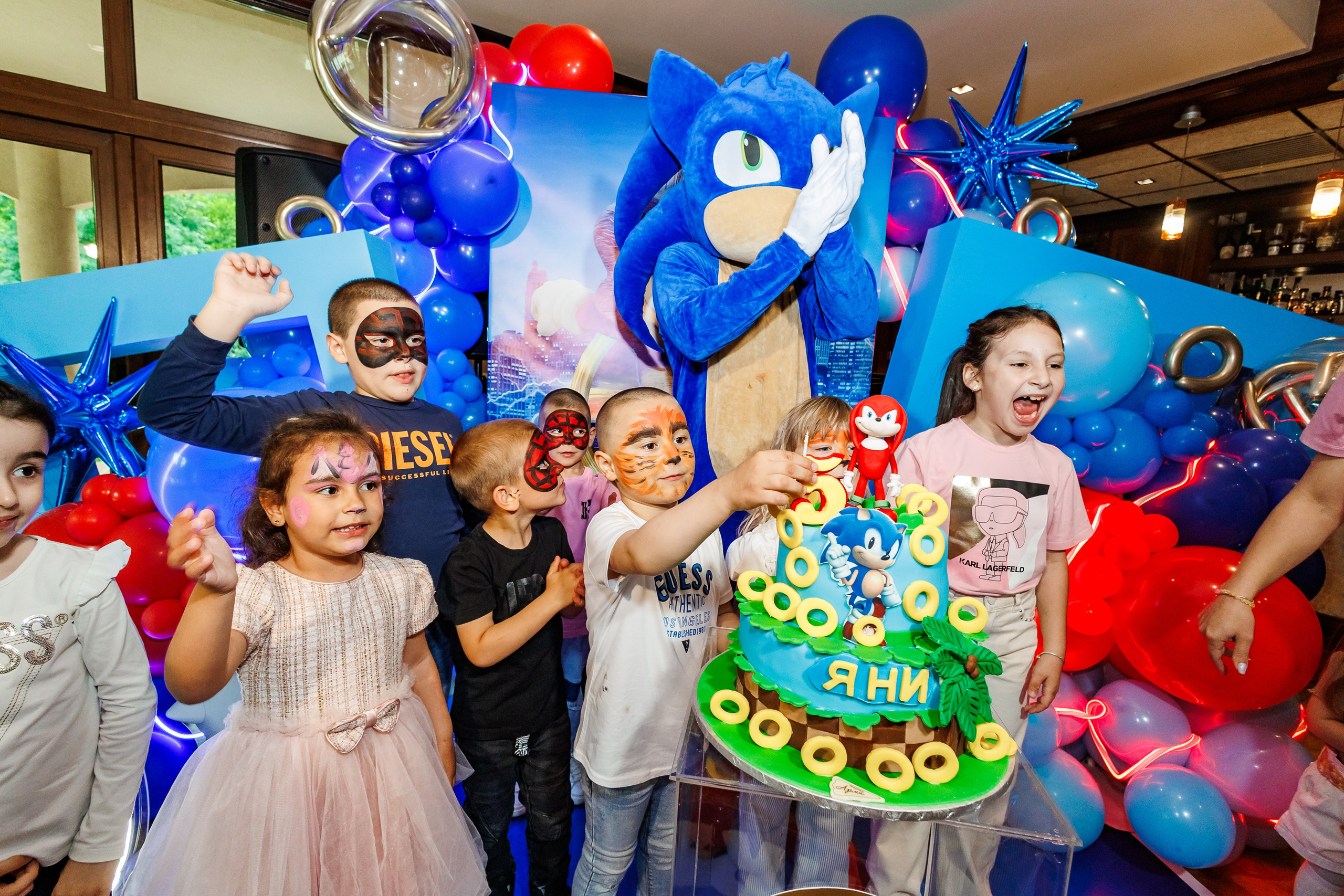 Честит Рожден Ден. Фотограф Ирина Йотова